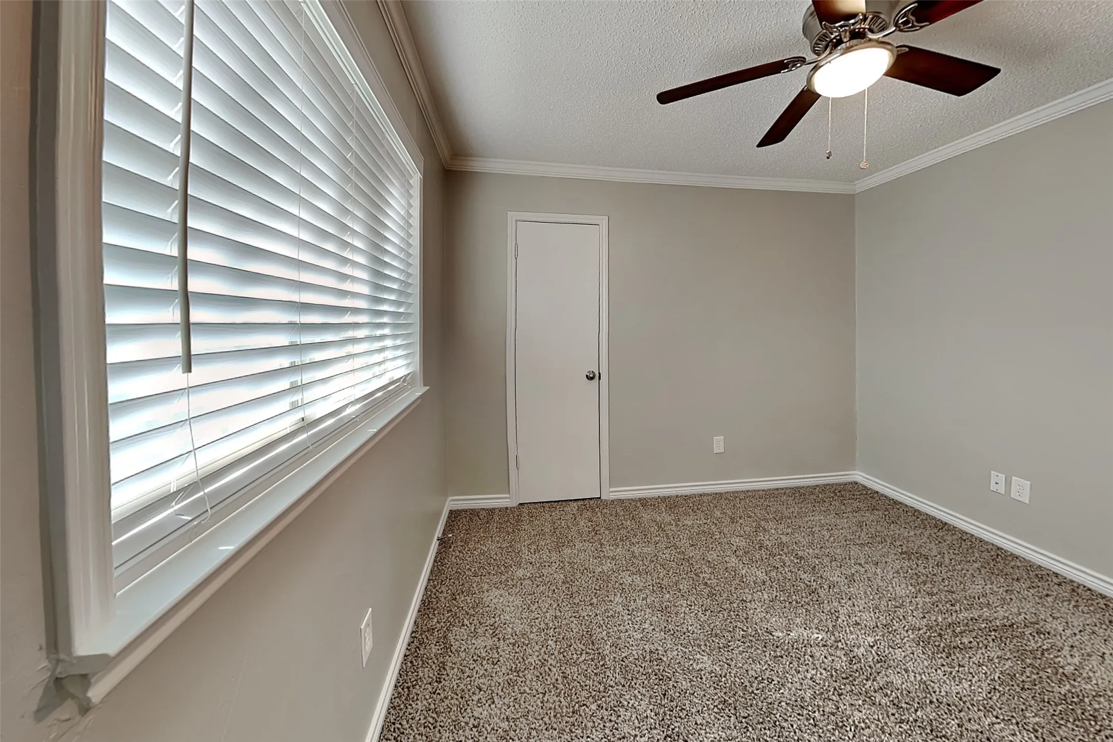 Single Family Residence For Rent in Collin County , 4413 Denver Drive, Plano, Texas 75093, 3 Bedroom, 2 Bathroom, 2 Garage spaces, 1,646 Sqft, built in 1979, mls#21367267, Real Estate Agent in Plano, Homes For Rent in Collin county, Homes For Rent in Plano, Realtor in Plano Texas, Real Estate Brokerage Independent Realty Texas, Luminita Cordes Realtor