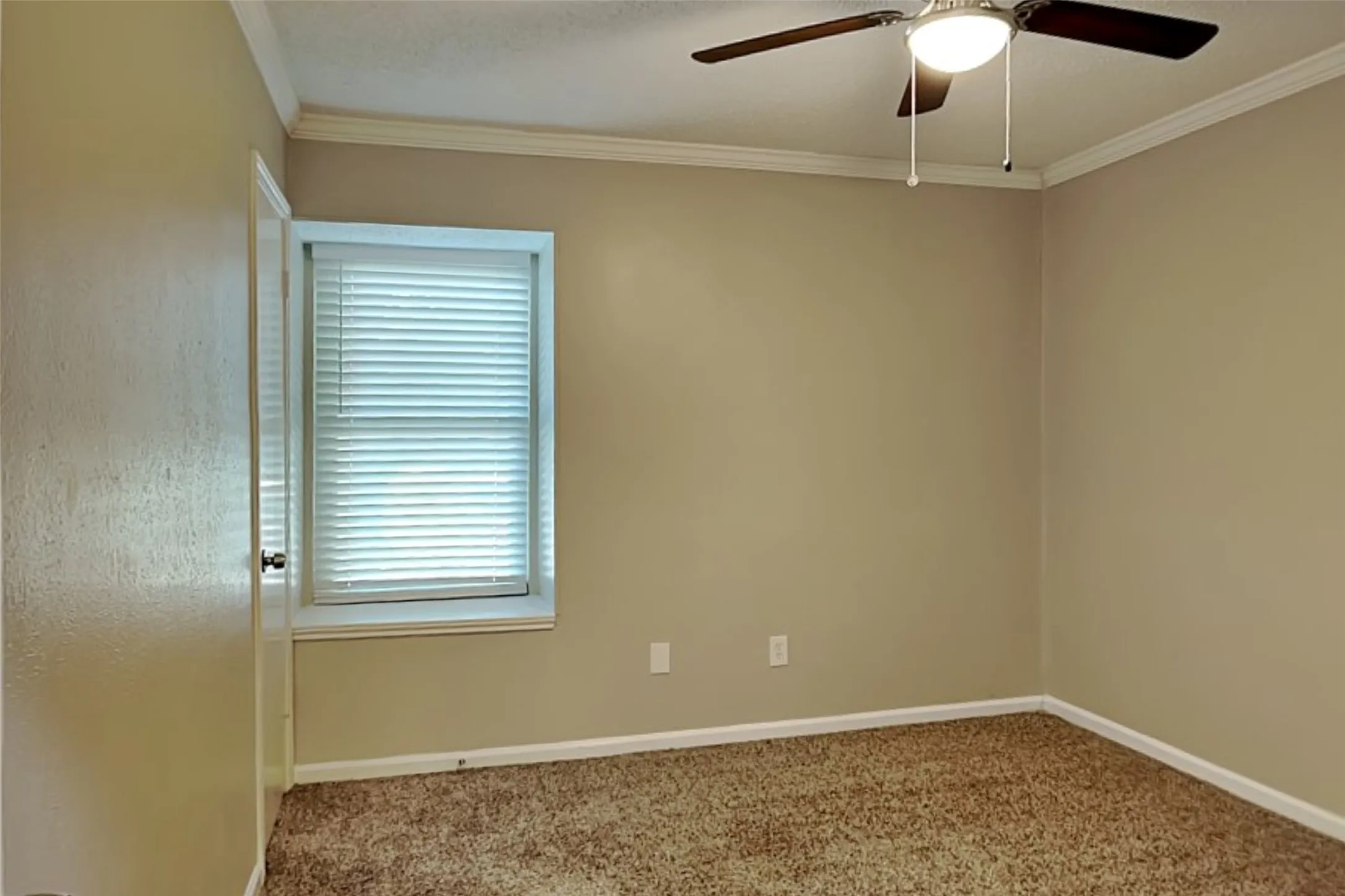Single Family Residence For Rent in Collin County , 4413 Denver Drive, Plano, Texas 75093, 3 Bedroom, 2 Bathroom, 2 Garage spaces, 1,646 Sqft, built in 1979, mls#21367267, Real Estate Agent in Plano, Homes For Rent in Collin county, Homes For Rent in Plano, Realtor in Plano Texas, Real Estate Brokerage Independent Realty Texas, Luminita Cordes Realtor