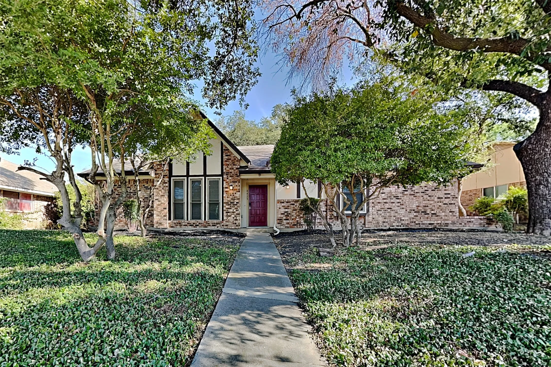 Single Family Residence For Rent in Collin County , 4413 Denver Drive, Plano, Texas 75093, 3 Bedroom, 2 Bathroom, 2 Garage spaces, 1,646 Sqft, built in 1979, mls#21367267, Real Estate Agent in Plano, Homes For Rent in Collin county, Homes For Rent in Plano, Realtor in Plano Texas, Real Estate Brokerage Independent Realty Texas, Luminita Cordes Realtor