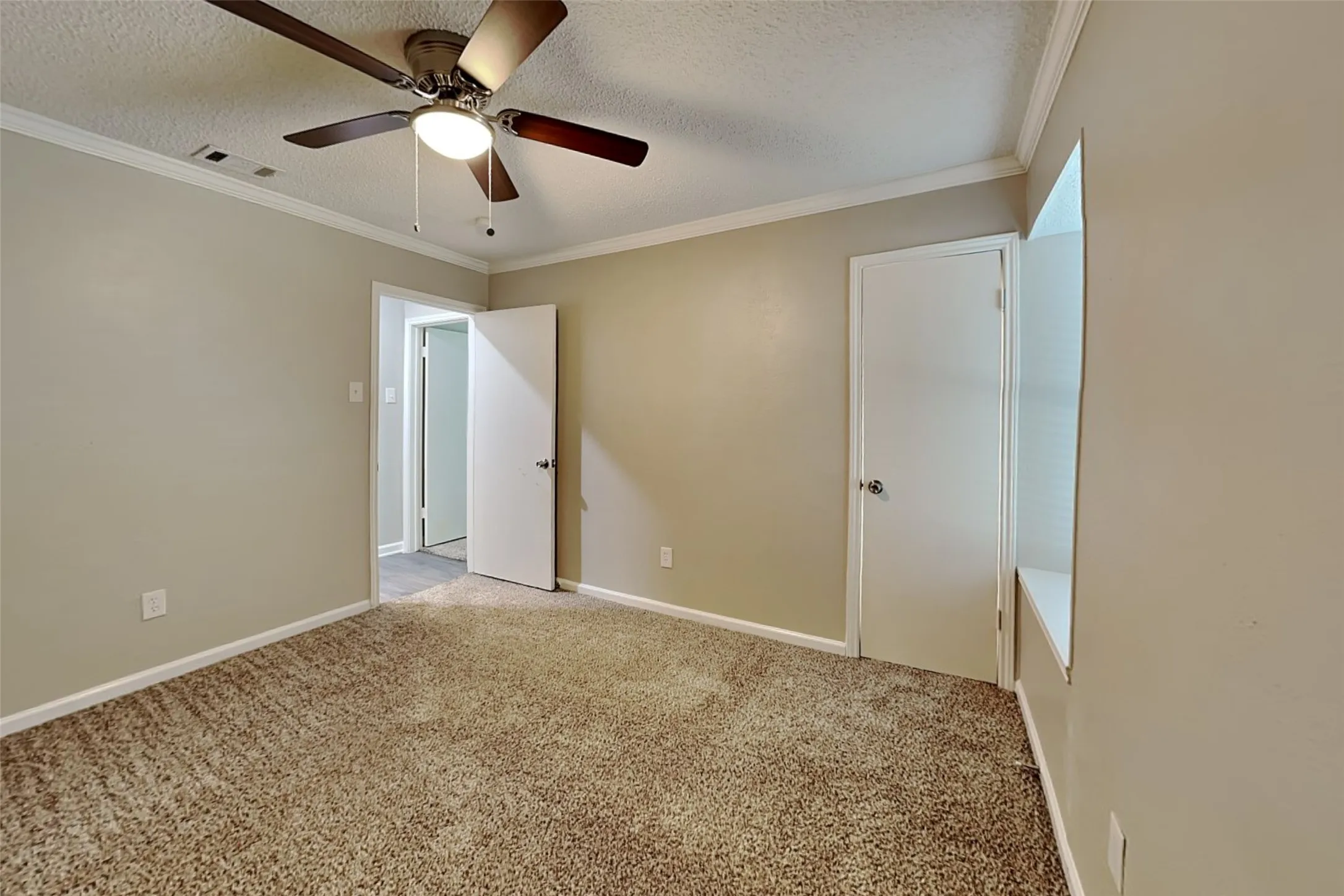 Single Family Residence For Rent in Collin County , 4413 Denver Drive, Plano, Texas 75093, 3 Bedroom, 2 Bathroom, 2 Garage spaces, 1,646 Sqft, built in 1979, mls#21367267, Real Estate Agent in Plano, Homes For Rent in Collin county, Homes For Rent in Plano, Realtor in Plano Texas, Real Estate Brokerage Independent Realty Texas, Luminita Cordes Realtor