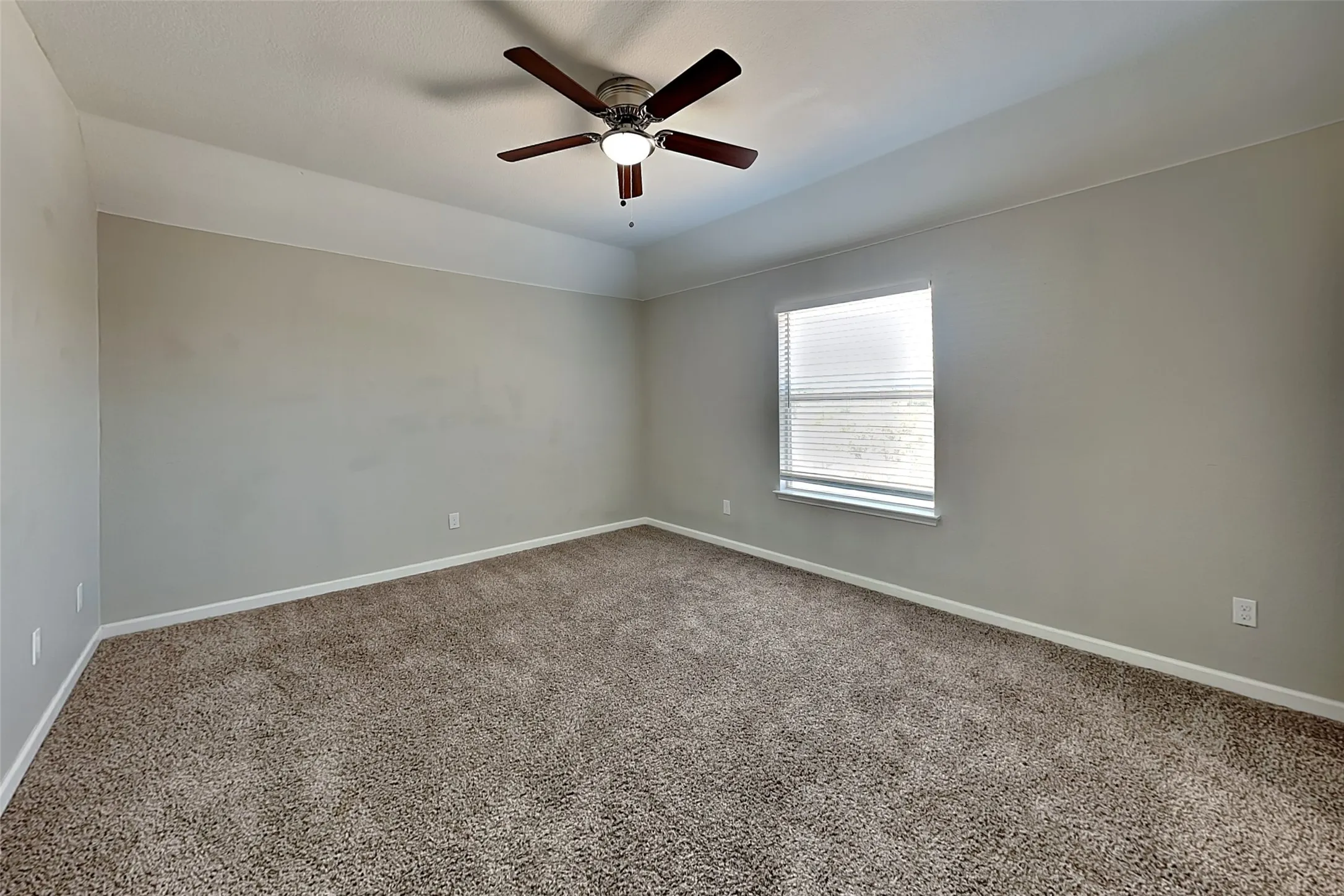 Single Family Residence For Rent in Denton County , 2617 Hilcroft Avenue, Denton, Texas 76210, 4 Bedroom, 3 Bathroom, 2 Garage spaces, 2,527 Sqft, built in 2002, mls#21367268, Real Estate Agent in Denton, Homes For Rent in Denton county, Homes For Rent in Denton, Realtor in Denton Texas, Real Estate Brokerage Independent Realty Texas, Luminita Cordes Realtor