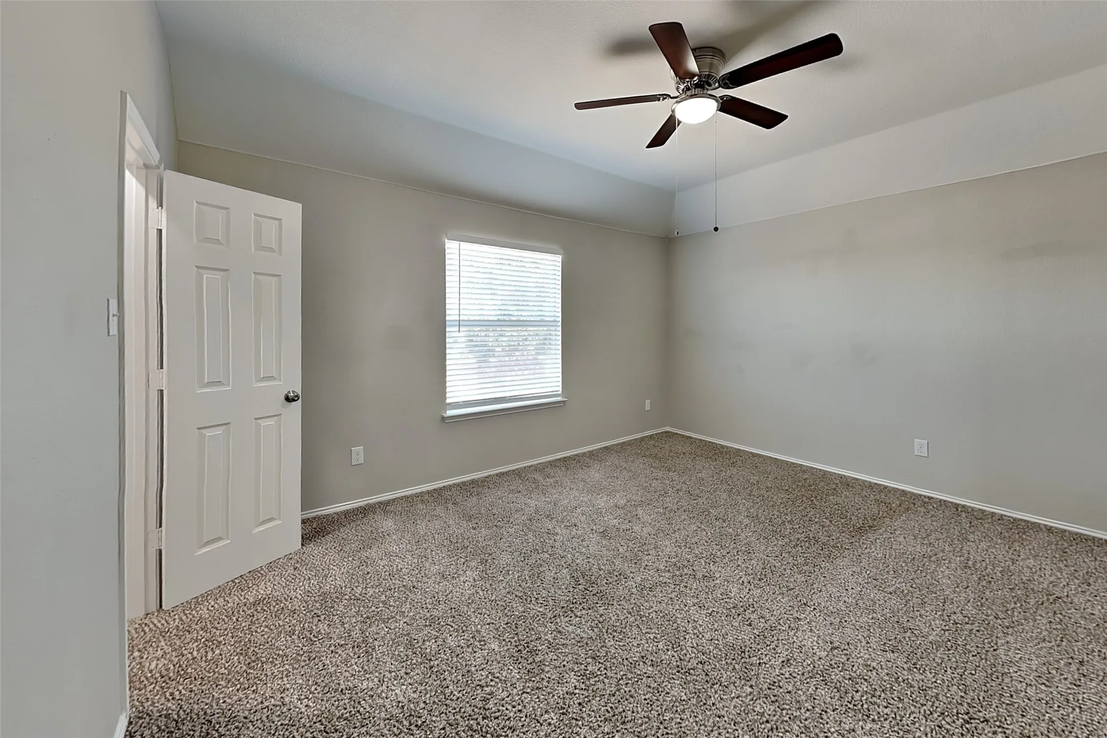 Single Family Residence For Rent in Denton County , 2617 Hilcroft Avenue, Denton, Texas 76210, 4 Bedroom, 3 Bathroom, 2 Garage spaces, 2,527 Sqft, built in 2002, mls#21367268, Real Estate Agent in Denton, Homes For Rent in Denton county, Homes For Rent in Denton, Realtor in Denton Texas, Real Estate Brokerage Independent Realty Texas, Luminita Cordes Realtor