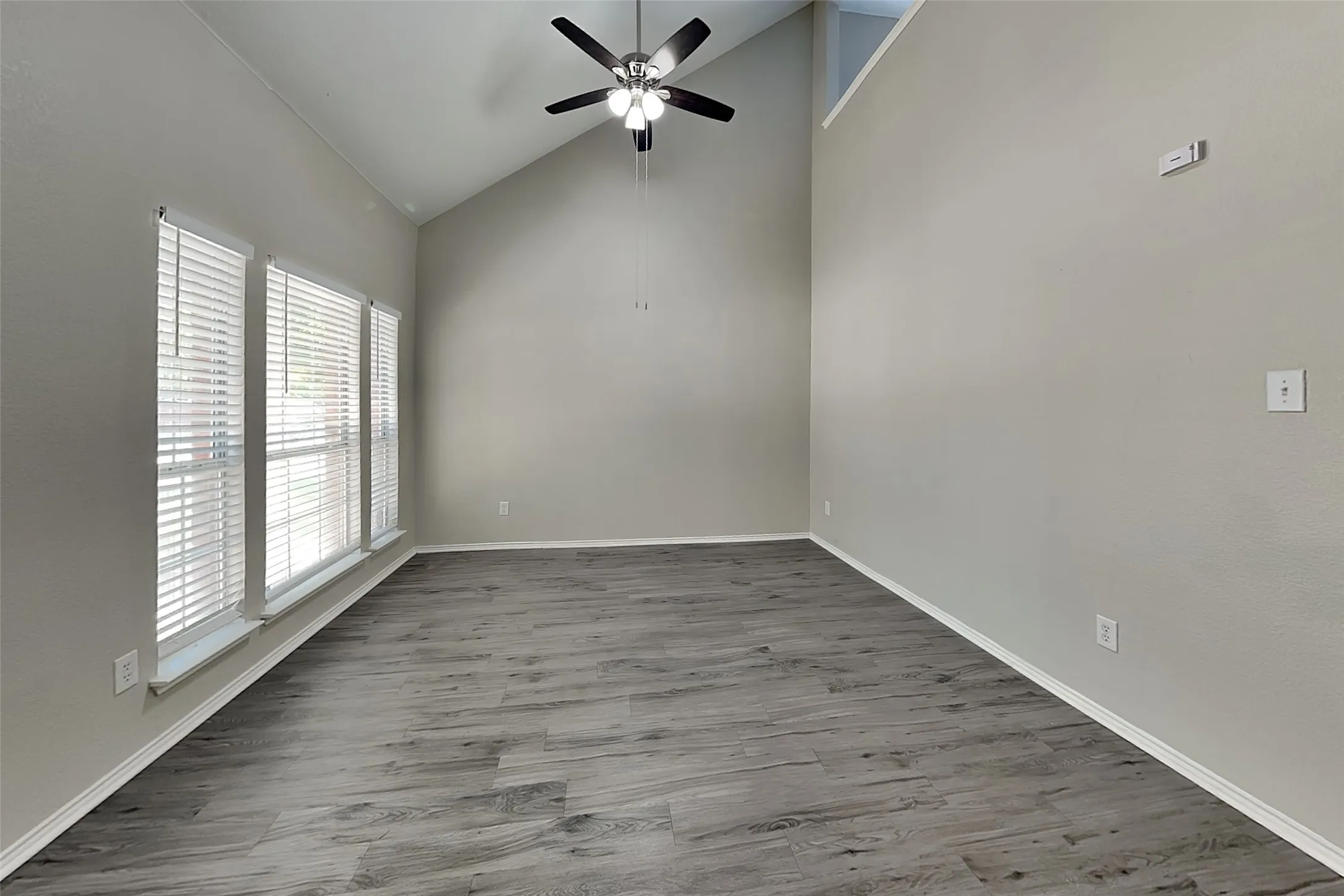 Single Family Residence For Rent in Denton County , 2617 Hilcroft Avenue, Denton, Texas 76210, 4 Bedroom, 3 Bathroom, 2 Garage spaces, 2,527 Sqft, built in 2002, mls#21367268, Real Estate Agent in Denton, Homes For Rent in Denton county, Homes For Rent in Denton, Realtor in Denton Texas, Real Estate Brokerage Independent Realty Texas, Luminita Cordes Realtor