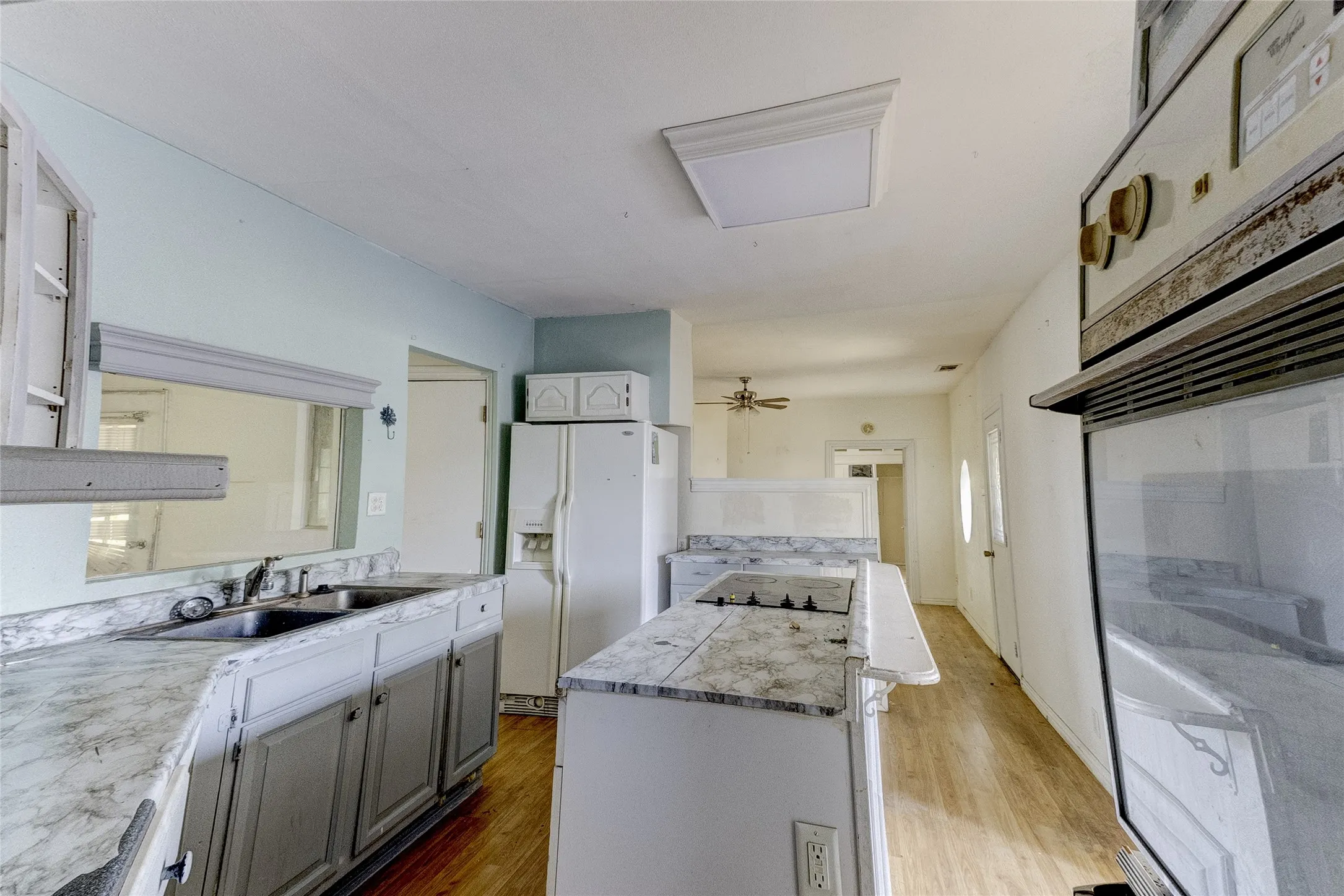 Single Family Residence For Sale in Henderson County , 612 Legendary Lane, Gun Barrel City, Texas 75156, 2 Bedroom, 2 Bathroom, 2 Garage spaces, 1,496 Sqft, built in 1970, mls#21367270, Real Estate Agent in Gun Barrel City, Homes For Sale in Henderson county, Homes For Sale in Gun Barrel City, Realtor in Gun Barrel City Texas, Real Estate Brokerage Independent Realty Texas, Luminita Cordes Realtor