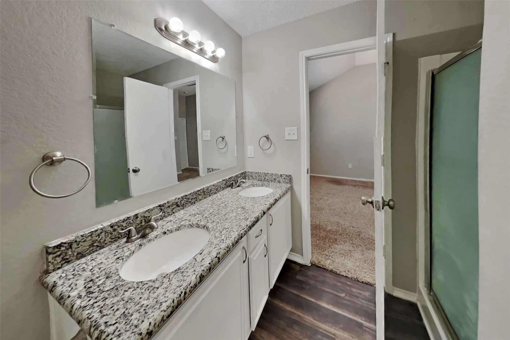 Single Family Residence For Rent in Tarrant County , 103 Sudbury Way, Arlington, Texas 76018, 3 Bedroom, 2 Bathroom, 2 Garage spaces, 1,436 Sqft, built in 1996, mls#21367269, Real Estate Agent in Arlington, Homes For Rent in Tarrant county, Homes For Rent in Arlington, Realtor in Arlington Texas, Real Estate Brokerage Independent Realty Texas, Luminita Cordes Realtor