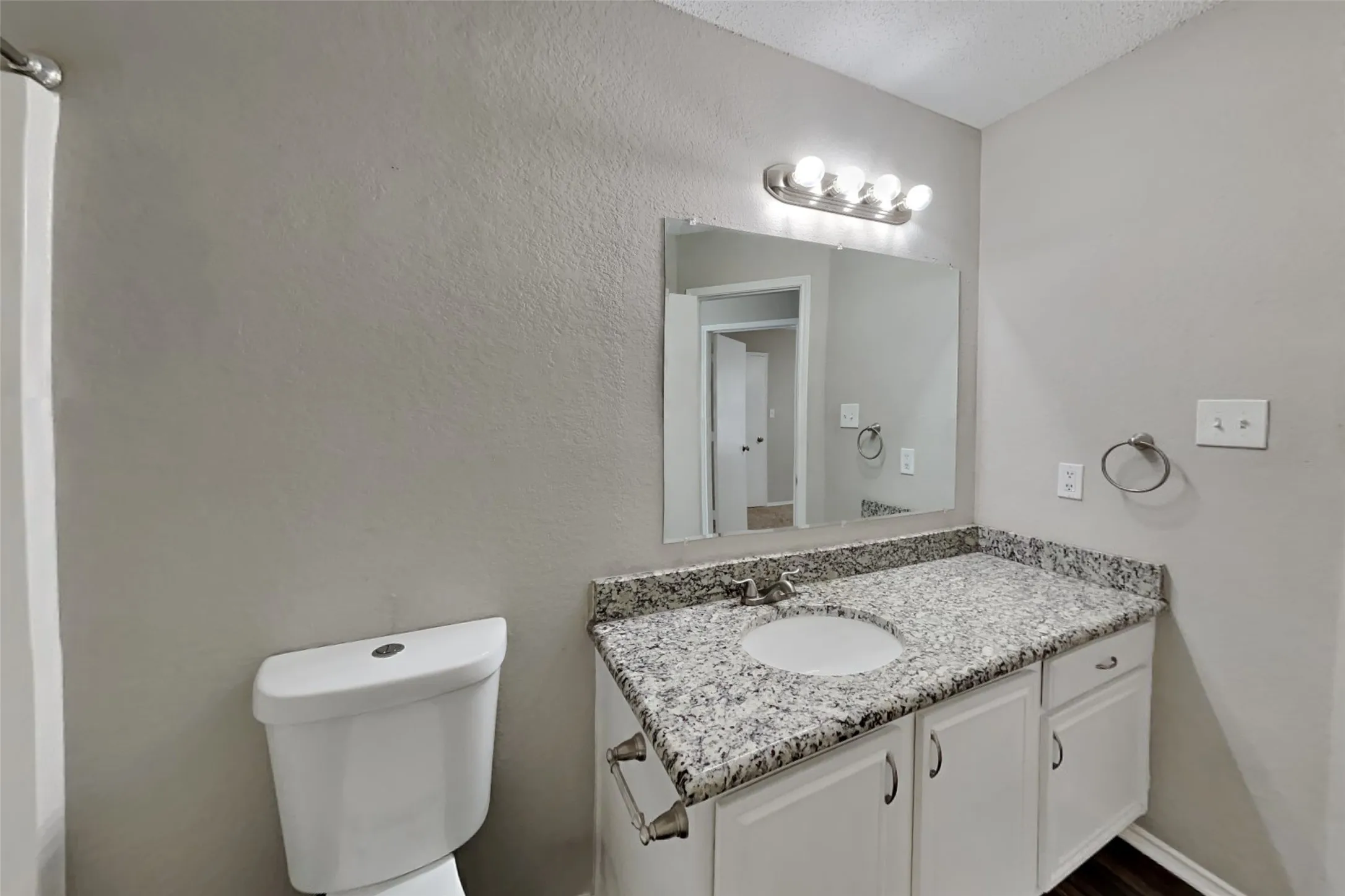 Single Family Residence For Rent in Tarrant County , 103 Sudbury Way, Arlington, Texas 76018, 3 Bedroom, 2 Bathroom, 2 Garage spaces, 1,436 Sqft, built in 1996, mls#21367269, Real Estate Agent in Arlington, Homes For Rent in Tarrant county, Homes For Rent in Arlington, Realtor in Arlington Texas, Real Estate Brokerage Independent Realty Texas, Luminita Cordes Realtor