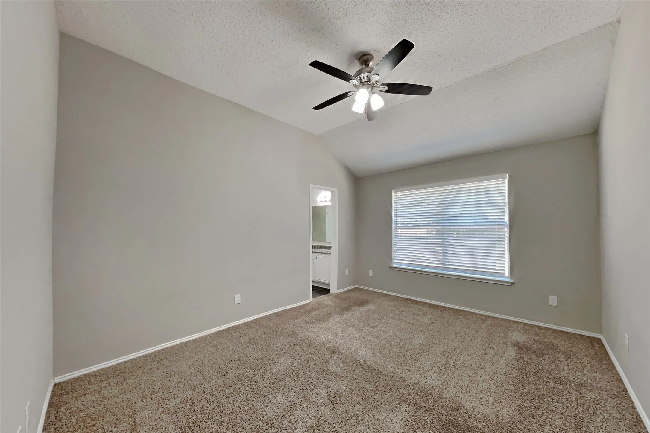 Single Family Residence For Rent in Tarrant County , 103 Sudbury Way, Arlington, Texas 76018, 3 Bedroom, 2 Bathroom, 2 Garage spaces, 1,436 Sqft, built in 1996, mls#21367269, Real Estate Agent in Arlington, Homes For Rent in Tarrant county, Homes For Rent in Arlington, Realtor in Arlington Texas, Real Estate Brokerage Independent Realty Texas, Luminita Cordes Realtor