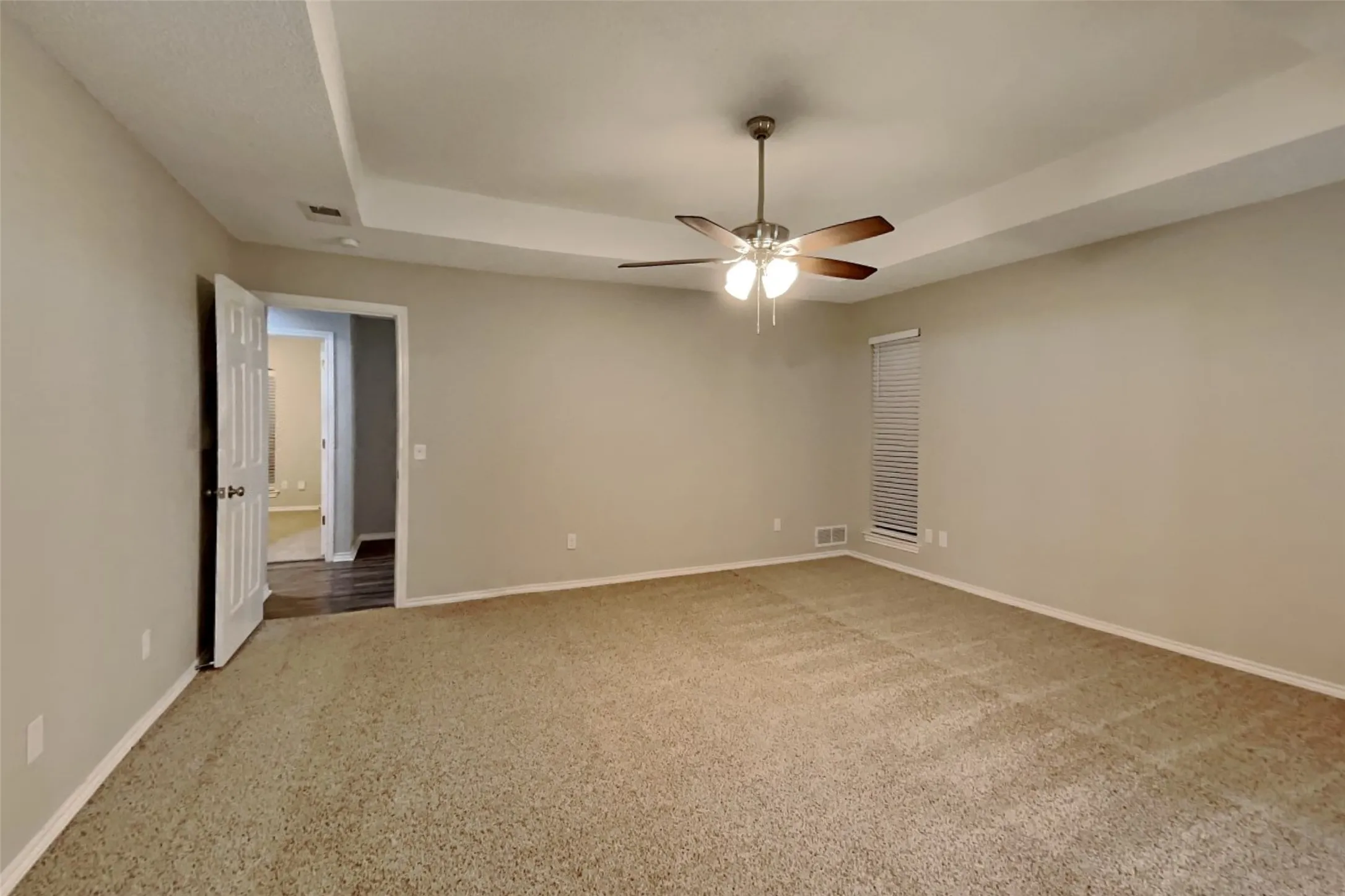 Single Family Residence For Rent in Collin County , 916 Green Brook Drive, Allen, Texas 75002, 4 Bedroom, 2 Bathroom, 2 Garage spaces, 2,130 Sqft, built in 1984, mls#21367272, Real Estate Agent in Allen, Homes For Rent in Collin county, Homes For Rent in Allen, Realtor in Allen Texas, Real Estate Brokerage Independent Realty Texas, Luminita Cordes Realtor