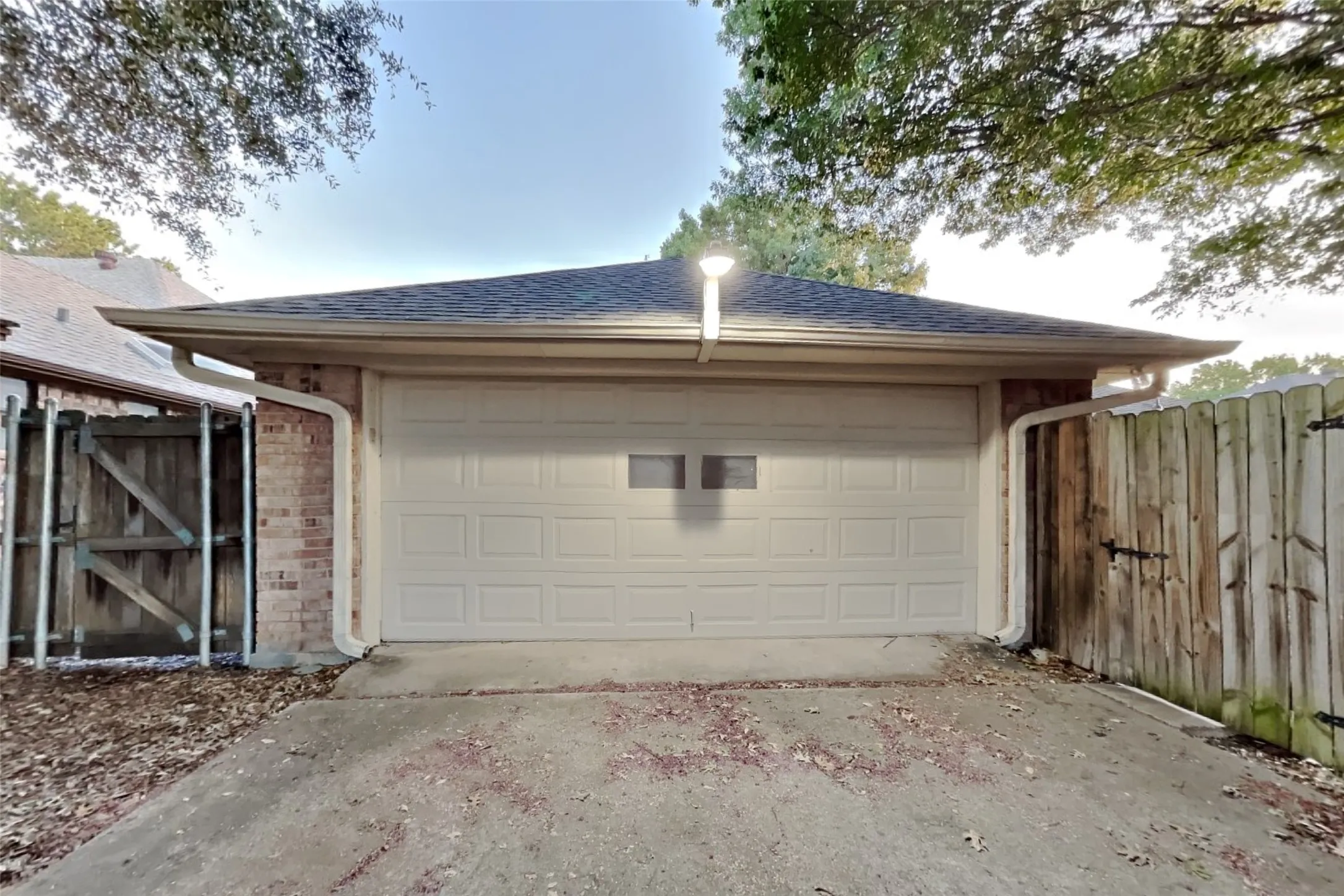 Single Family Residence For Rent in Collin County , 916 Green Brook Drive, Allen, Texas 75002, 4 Bedroom, 2 Bathroom, 2 Garage spaces, 2,130 Sqft, built in 1984, mls#21367272, Real Estate Agent in Allen, Homes For Rent in Collin county, Homes For Rent in Allen, Realtor in Allen Texas, Real Estate Brokerage Independent Realty Texas, Luminita Cordes Realtor