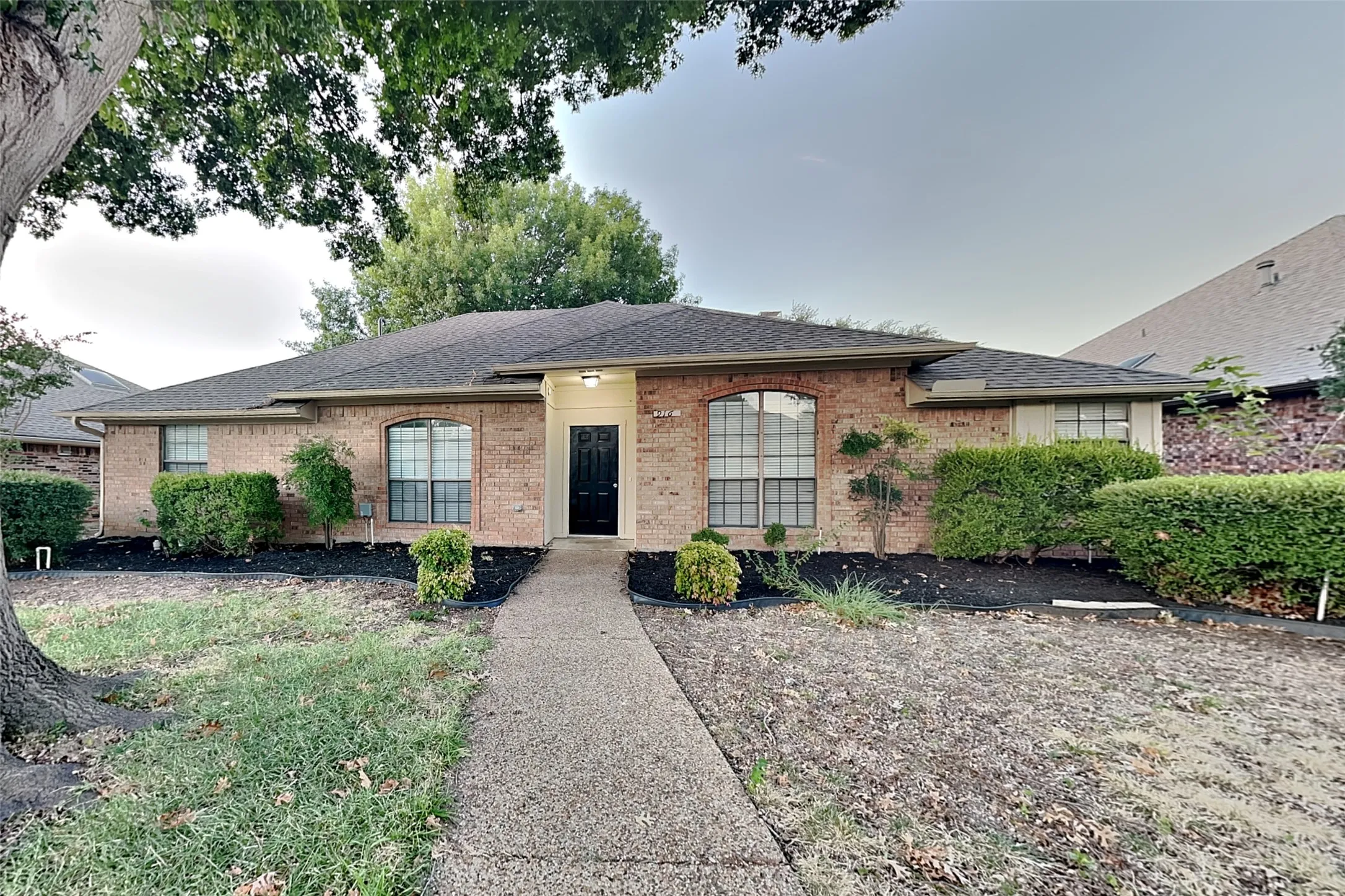 Single Family Residence For Rent in Collin County , 916 Green Brook Drive, Allen, Texas 75002, 4 Bedroom, 2 Bathroom, 2 Garage spaces, 2,130 Sqft, built in 1984, mls#21367272, Real Estate Agent in Allen, Homes For Rent in Collin county, Homes For Rent in Allen, Realtor in Allen Texas, Real Estate Brokerage Independent Realty Texas, Luminita Cordes Realtor