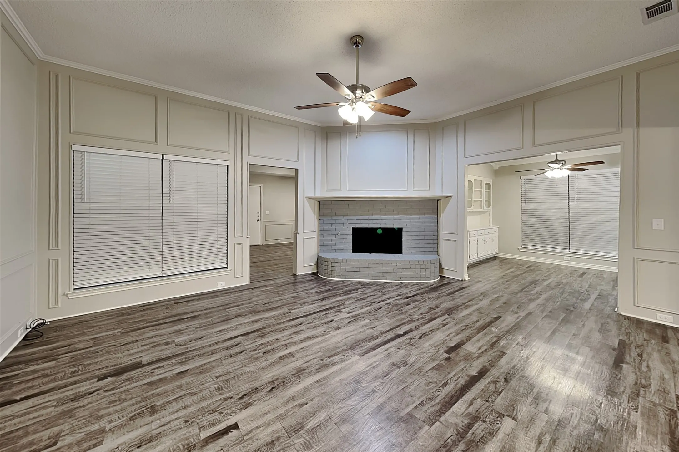Single Family Residence For Rent in Collin County , 916 Green Brook Drive, Allen, Texas 75002, 4 Bedroom, 2 Bathroom, 2 Garage spaces, 2,130 Sqft, built in 1984, mls#21367272, Real Estate Agent in Allen, Homes For Rent in Collin county, Homes For Rent in Allen, Realtor in Allen Texas, Real Estate Brokerage Independent Realty Texas, Luminita Cordes Realtor