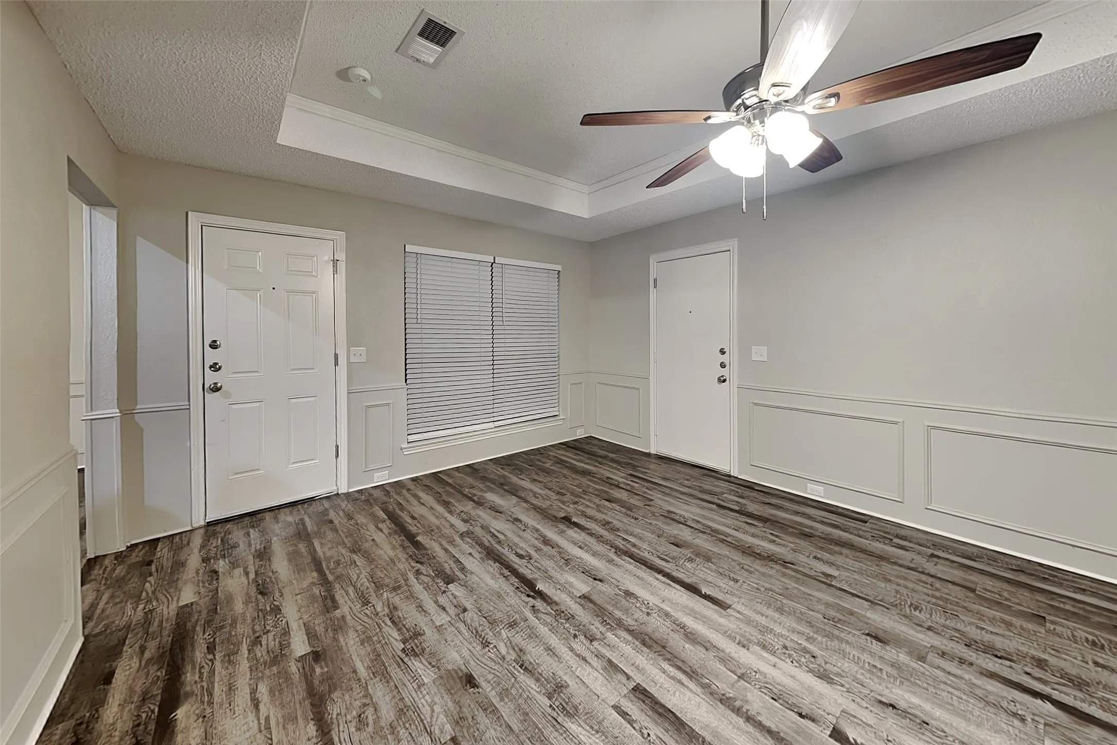 Single Family Residence For Rent in Collin County , 916 Green Brook Drive, Allen, Texas 75002, 4 Bedroom, 2 Bathroom, 2 Garage spaces, 2,130 Sqft, built in 1984, mls#21367272, Real Estate Agent in Allen, Homes For Rent in Collin county, Homes For Rent in Allen, Realtor in Allen Texas, Real Estate Brokerage Independent Realty Texas, Luminita Cordes Realtor