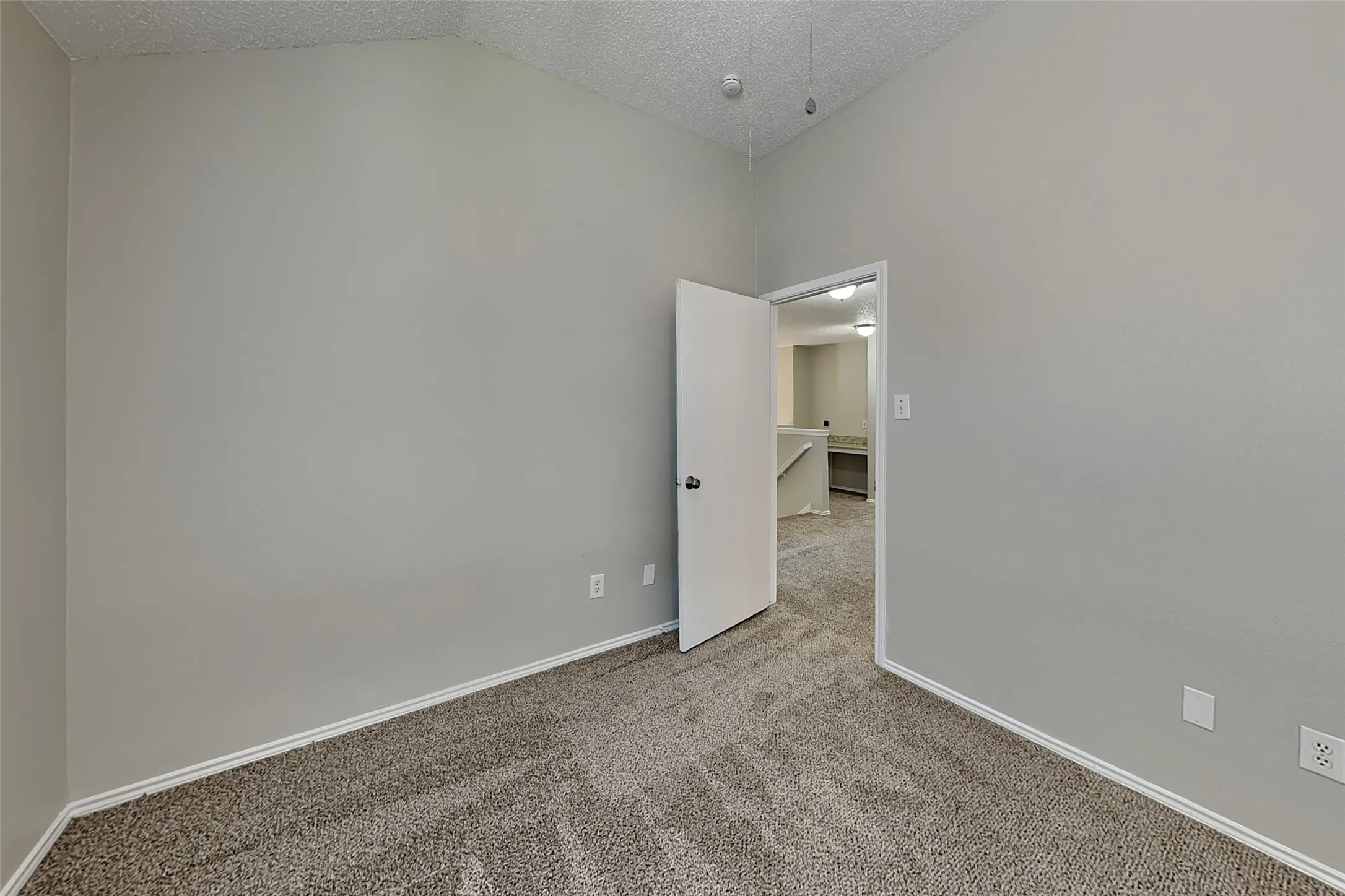Single Family Residence For Rent in Denton County , 1790 Crosshaven Drive, Lewisville, Texas 75077, 4 Bedroom, 3 Bathroom, 2 Garage spaces, 2,854 Sqft, built in 1997, mls#21367275, Real Estate Agent in Lewisville, Homes For Rent in Denton county, Homes For Rent in Lewisville, Realtor in Lewisville Texas, Real Estate Brokerage Independent Realty Texas, Luminita Cordes Realtor