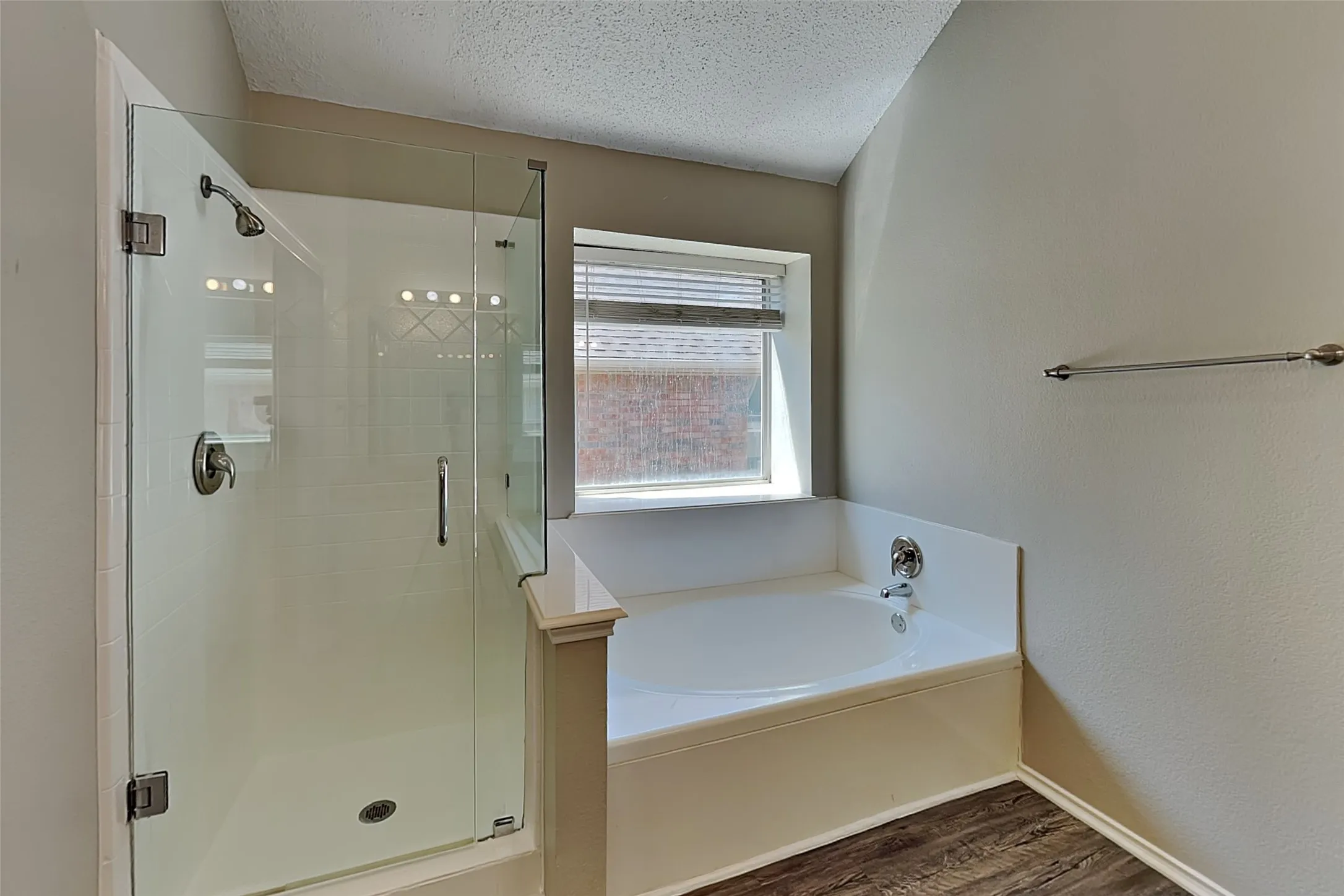 Single Family Residence For Rent in Denton County , 1790 Crosshaven Drive, Lewisville, Texas 75077, 4 Bedroom, 3 Bathroom, 2 Garage spaces, 2,854 Sqft, built in 1997, mls#21367275, Real Estate Agent in Lewisville, Homes For Rent in Denton county, Homes For Rent in Lewisville, Realtor in Lewisville Texas, Real Estate Brokerage Independent Realty Texas, Luminita Cordes Realtor