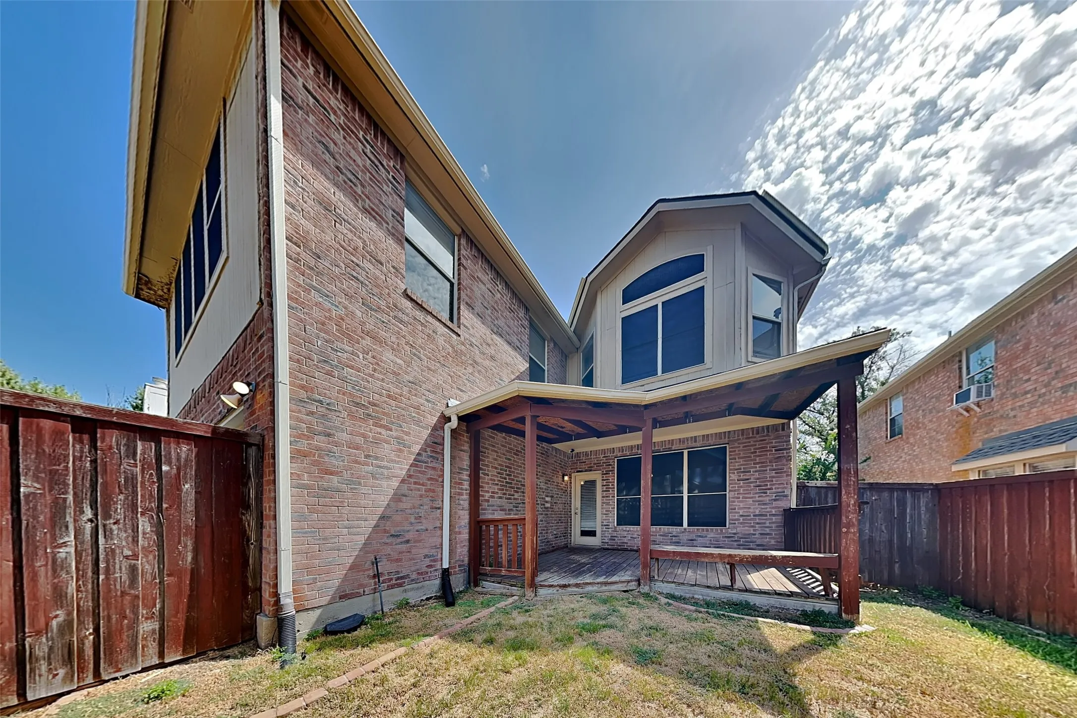 Single Family Residence For Rent in Denton County , 1790 Crosshaven Drive, Lewisville, Texas 75077, 4 Bedroom, 3 Bathroom, 2 Garage spaces, 2,854 Sqft, built in 1997, mls#21367275, Real Estate Agent in Lewisville, Homes For Rent in Denton county, Homes For Rent in Lewisville, Realtor in Lewisville Texas, Real Estate Brokerage Independent Realty Texas, Luminita Cordes Realtor