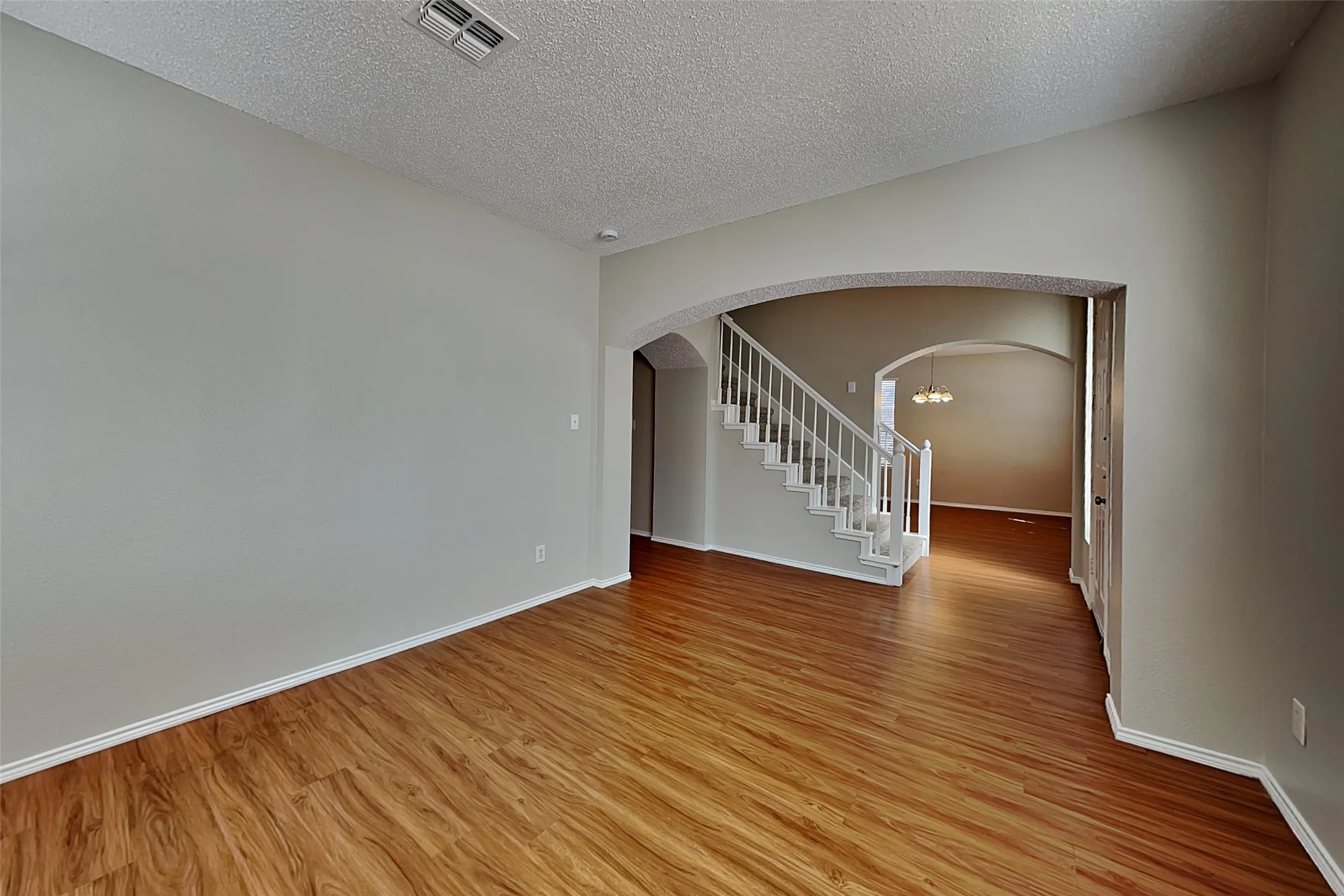 Single Family Residence For Rent in Denton County , 1790 Crosshaven Drive, Lewisville, Texas 75077, 4 Bedroom, 3 Bathroom, 2 Garage spaces, 2,854 Sqft, built in 1997, mls#21367275, Real Estate Agent in Lewisville, Homes For Rent in Denton county, Homes For Rent in Lewisville, Realtor in Lewisville Texas, Real Estate Brokerage Independent Realty Texas, Luminita Cordes Realtor