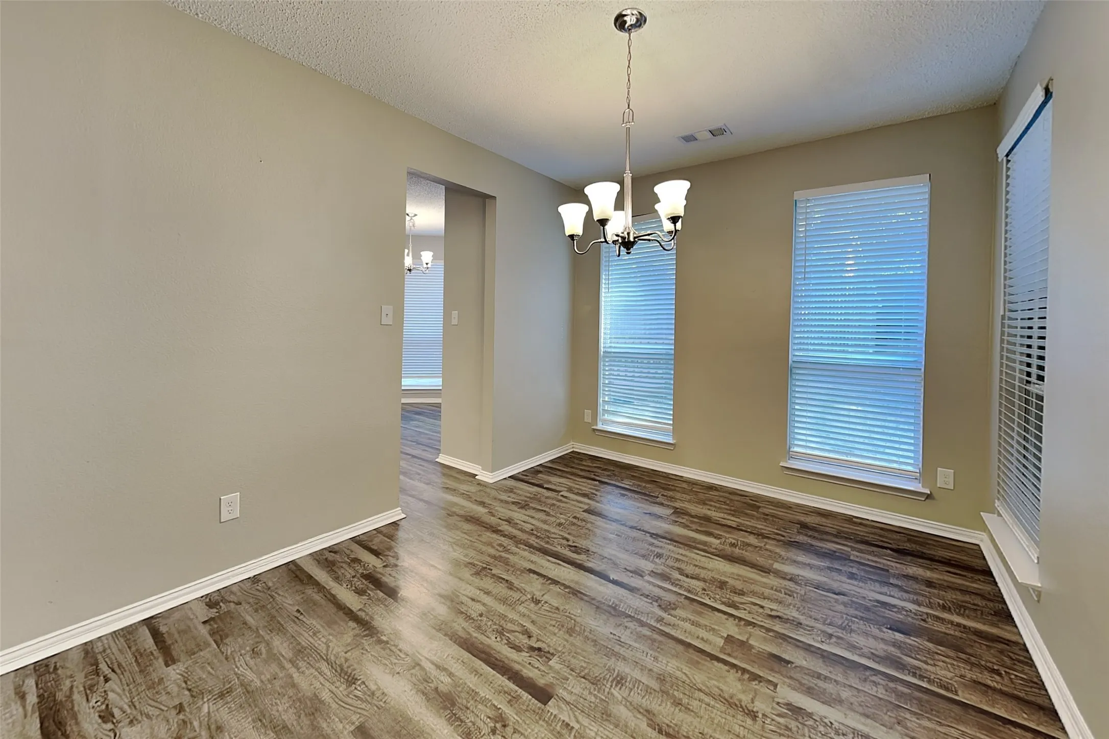 Single Family Residence For Rent in Denton County , 1716 Meyerwood Lane S, Flower Mound, Texas 75028, 4 Bedroom, 3 Bathroom, 2 Garage spaces, 2,165 Sqft, built in 1994, mls#21367276, Real Estate Agent in Flower Mound, Homes For Rent in Denton county, Homes For Rent in Flower Mound, Realtor in Flower Mound Texas, Real Estate Brokerage Independent Realty Texas, Luminita Cordes Realtor