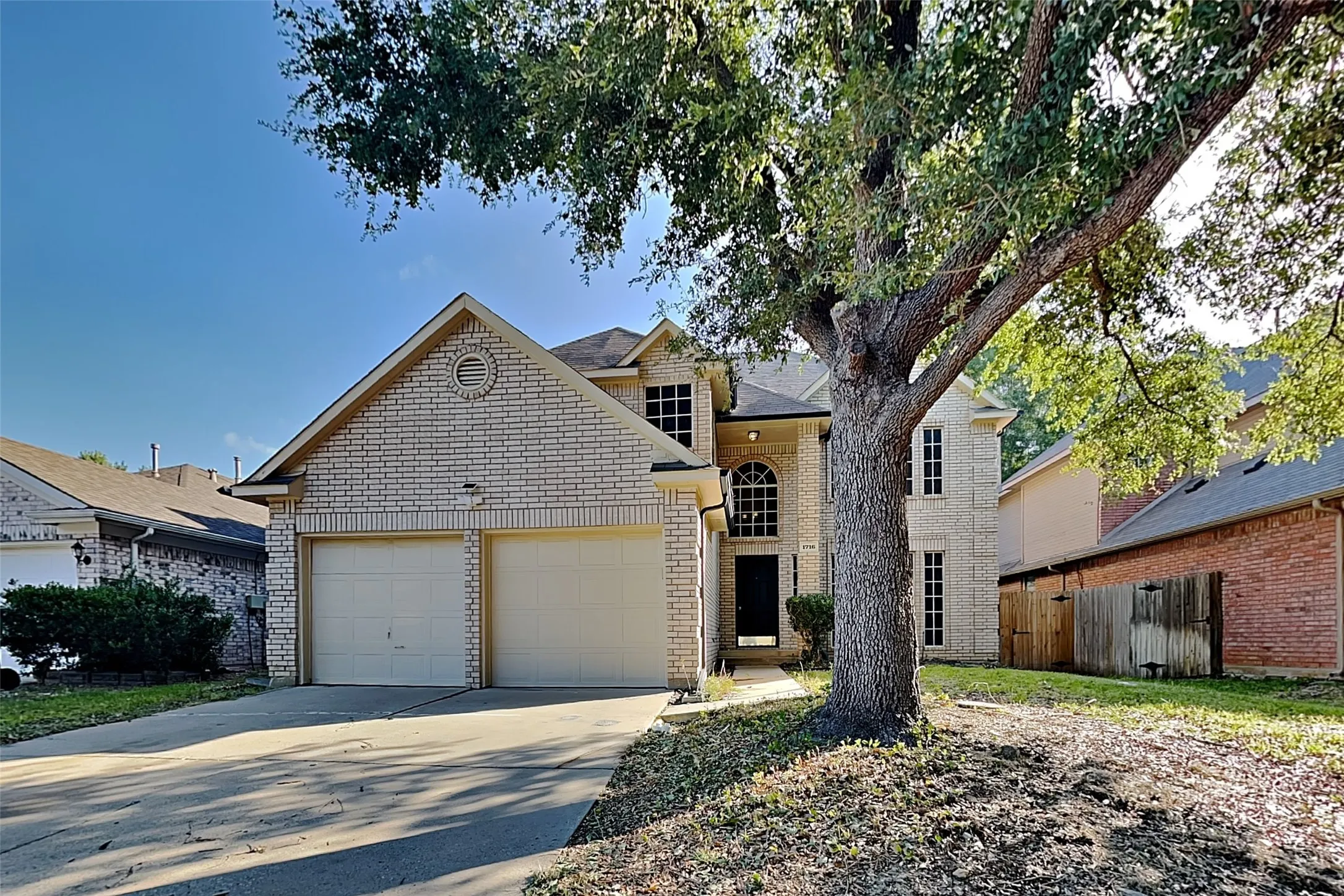 Single Family Residence For Rent in Denton County , 1716 Meyerwood Lane S, Flower Mound, Texas 75028, 4 Bedroom, 3 Bathroom, 2 Garage spaces, 2,165 Sqft, built in 1994, mls#21367276, Real Estate Agent in Flower Mound, Homes For Rent in Denton county, Homes For Rent in Flower Mound, Realtor in Flower Mound Texas, Real Estate Brokerage Independent Realty Texas, Luminita Cordes Realtor