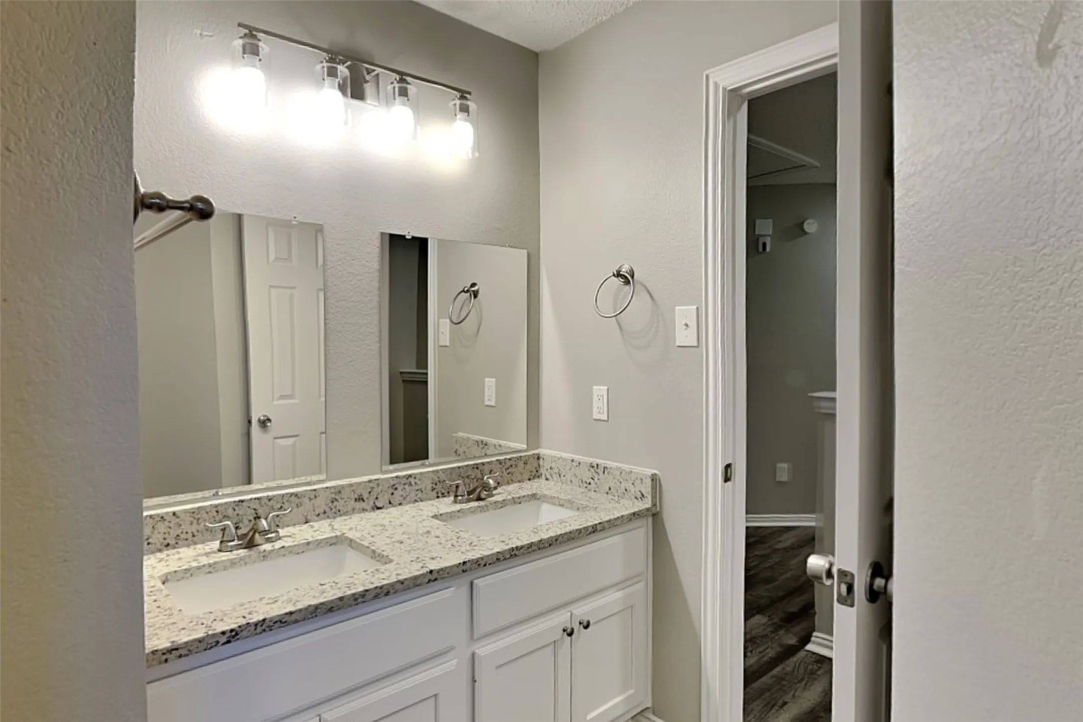 Single Family Residence For Rent in Denton County , 1716 Meyerwood Lane S, Flower Mound, Texas 75028, 4 Bedroom, 3 Bathroom, 2 Garage spaces, 2,165 Sqft, built in 1994, mls#21367276, Real Estate Agent in Flower Mound, Homes For Rent in Denton county, Homes For Rent in Flower Mound, Realtor in Flower Mound Texas, Real Estate Brokerage Independent Realty Texas, Luminita Cordes Realtor