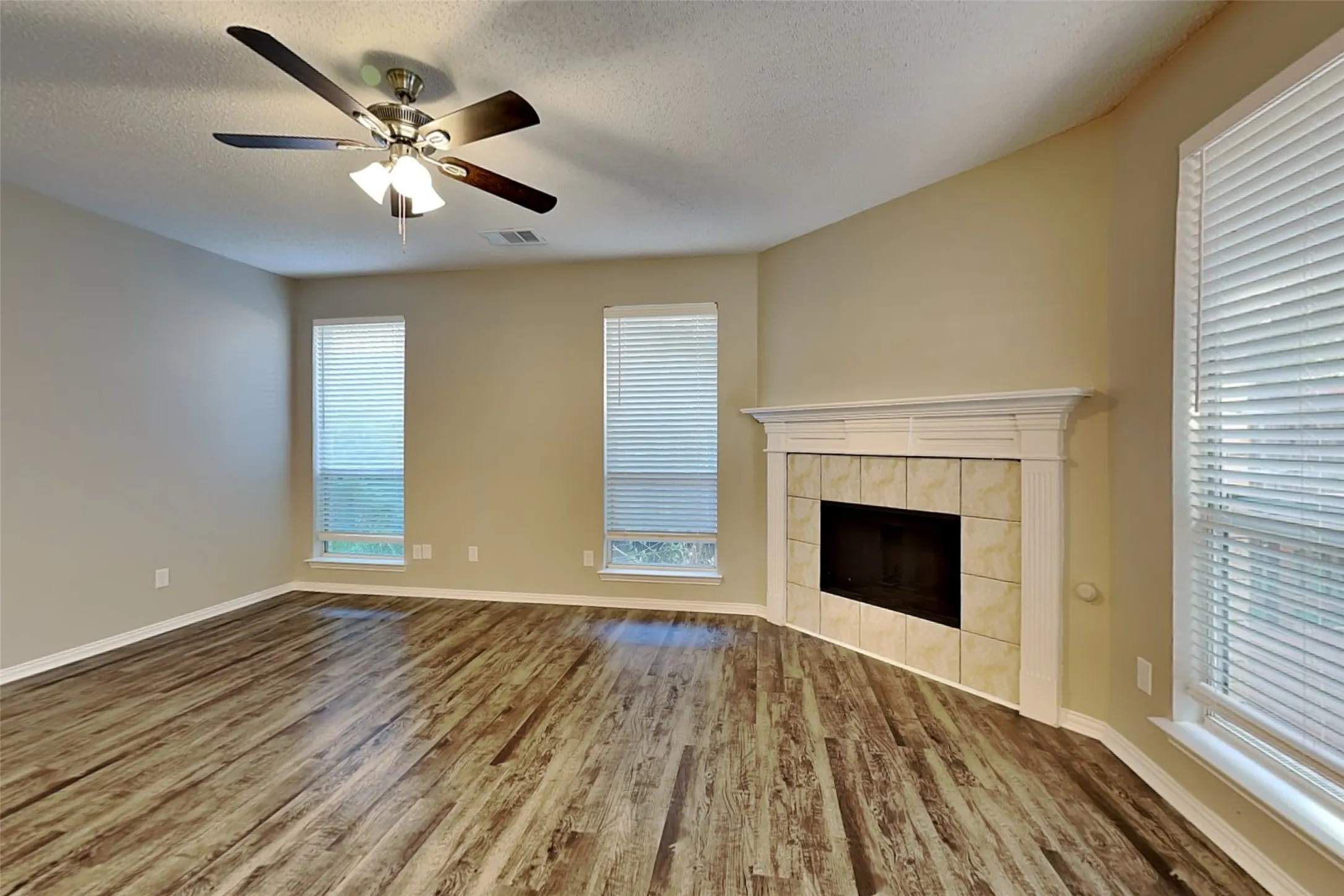 Single Family Residence For Rent in Denton County , 1716 Meyerwood Lane S, Flower Mound, Texas 75028, 4 Bedroom, 3 Bathroom, 2 Garage spaces, 2,165 Sqft, built in 1994, mls#21367276, Real Estate Agent in Flower Mound, Homes For Rent in Denton county, Homes For Rent in Flower Mound, Realtor in Flower Mound Texas, Real Estate Brokerage Independent Realty Texas, Luminita Cordes Realtor