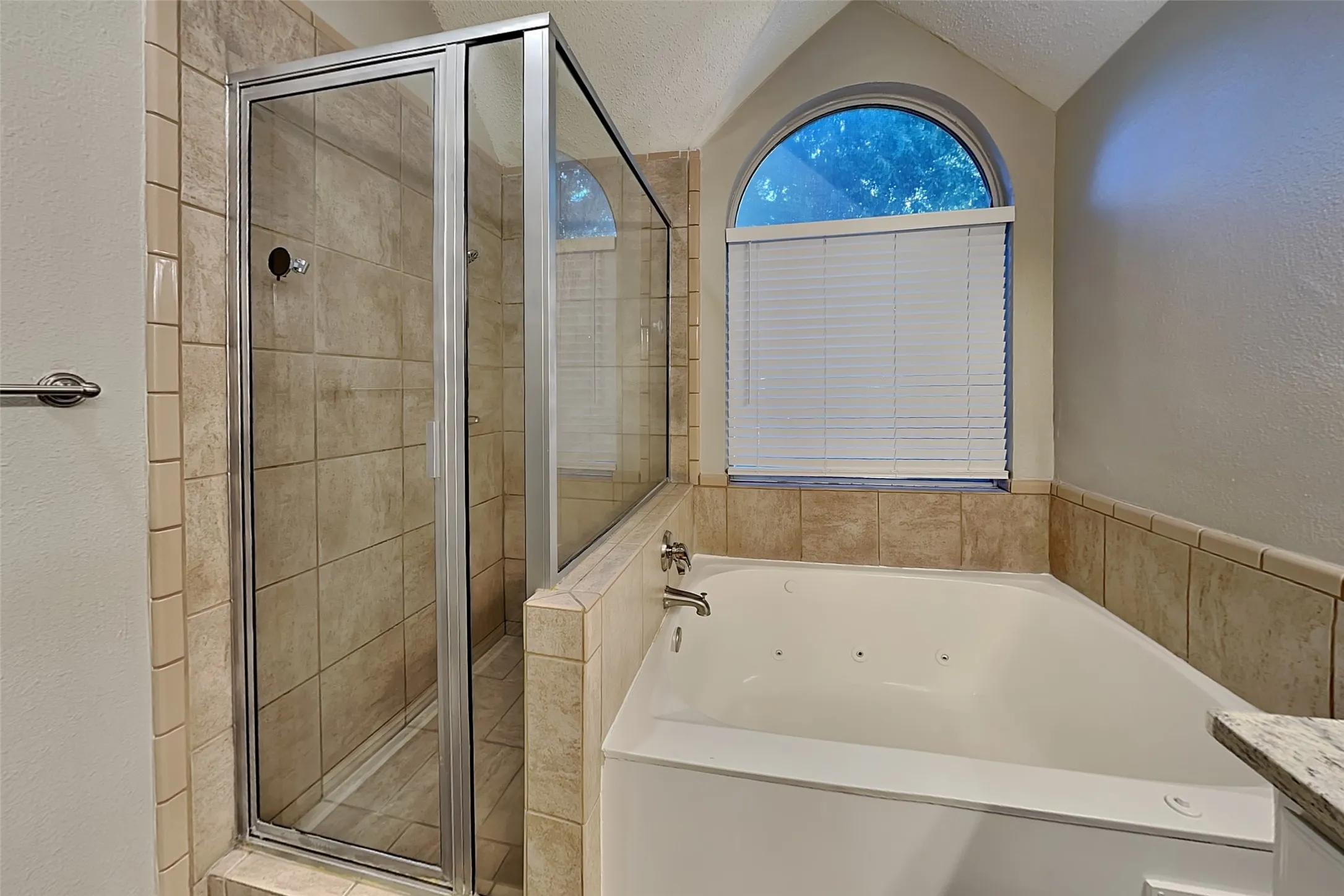 Single Family Residence For Rent in Denton County , 1716 Meyerwood Lane S, Flower Mound, Texas 75028, 4 Bedroom, 3 Bathroom, 2 Garage spaces, 2,165 Sqft, built in 1994, mls#21367276, Real Estate Agent in Flower Mound, Homes For Rent in Denton county, Homes For Rent in Flower Mound, Realtor in Flower Mound Texas, Real Estate Brokerage Independent Realty Texas, Luminita Cordes Realtor