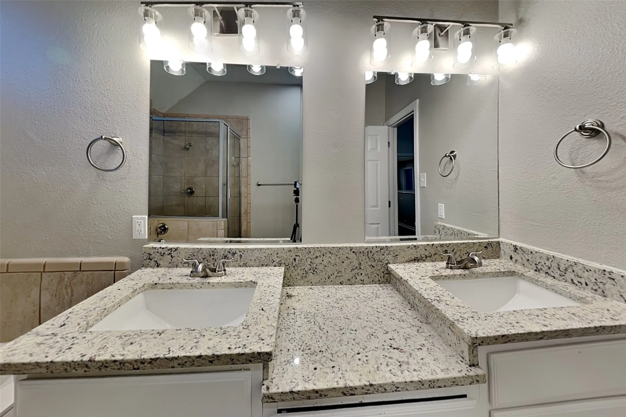 Single Family Residence For Rent in Denton County , 1716 Meyerwood Lane S, Flower Mound, Texas 75028, 4 Bedroom, 3 Bathroom, 2 Garage spaces, 2,165 Sqft, built in 1994, mls#21367276, Real Estate Agent in Flower Mound, Homes For Rent in Denton county, Homes For Rent in Flower Mound, Realtor in Flower Mound Texas, Real Estate Brokerage Independent Realty Texas, Luminita Cordes Realtor