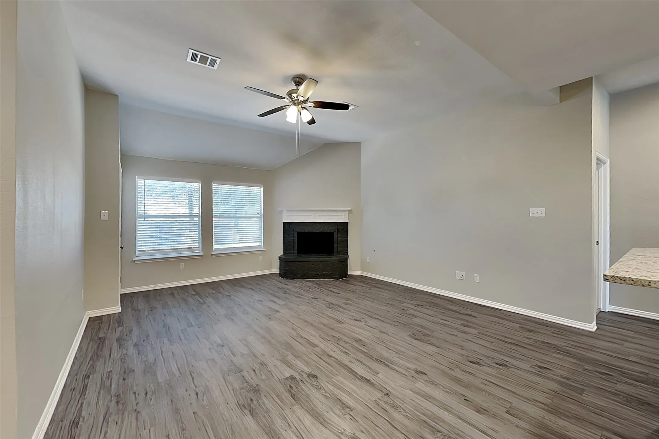 Single Family Residence For Rent in Denton County , 2105 Peacock Lane, Corinth, Texas 76210, 4 Bedroom, 2 Bathroom, 2 Garage spaces, 2,374 Sqft, built in 1999, mls#21367278, Real Estate Agent in Corinth, Homes For Rent in Denton county, Homes For Rent in Corinth, Realtor in Corinth Texas, Real Estate Brokerage Independent Realty Texas, Luminita Cordes Realtor