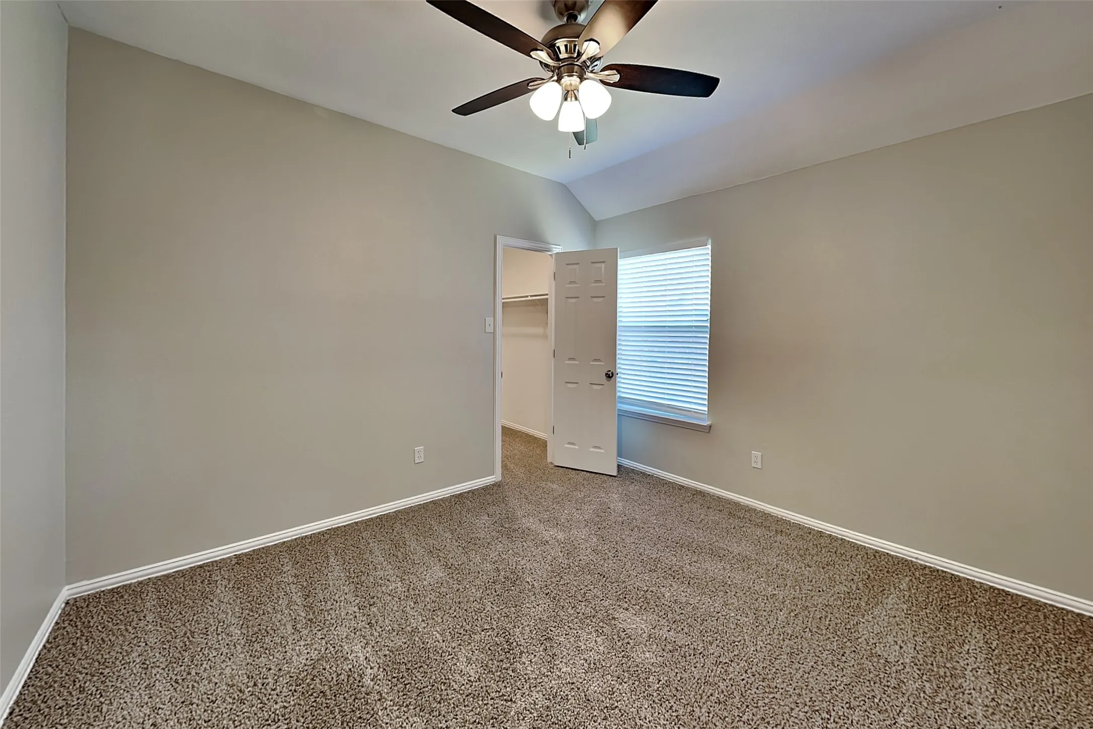 Single Family Residence For Rent in Denton County , 2105 Peacock Lane, Corinth, Texas 76210, 4 Bedroom, 2 Bathroom, 2 Garage spaces, 2,374 Sqft, built in 1999, mls#21367278, Real Estate Agent in Corinth, Homes For Rent in Denton county, Homes For Rent in Corinth, Realtor in Corinth Texas, Real Estate Brokerage Independent Realty Texas, Luminita Cordes Realtor