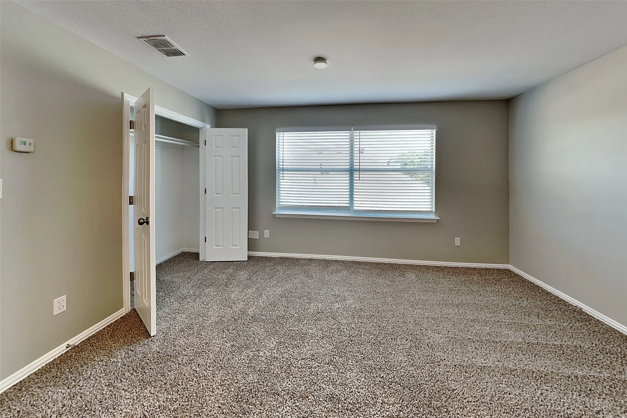 Single Family Residence For Rent in Denton County , 2105 Peacock Lane, Corinth, Texas 76210, 4 Bedroom, 2 Bathroom, 2 Garage spaces, 2,374 Sqft, built in 1999, mls#21367278, Real Estate Agent in Corinth, Homes For Rent in Denton county, Homes For Rent in Corinth, Realtor in Corinth Texas, Real Estate Brokerage Independent Realty Texas, Luminita Cordes Realtor