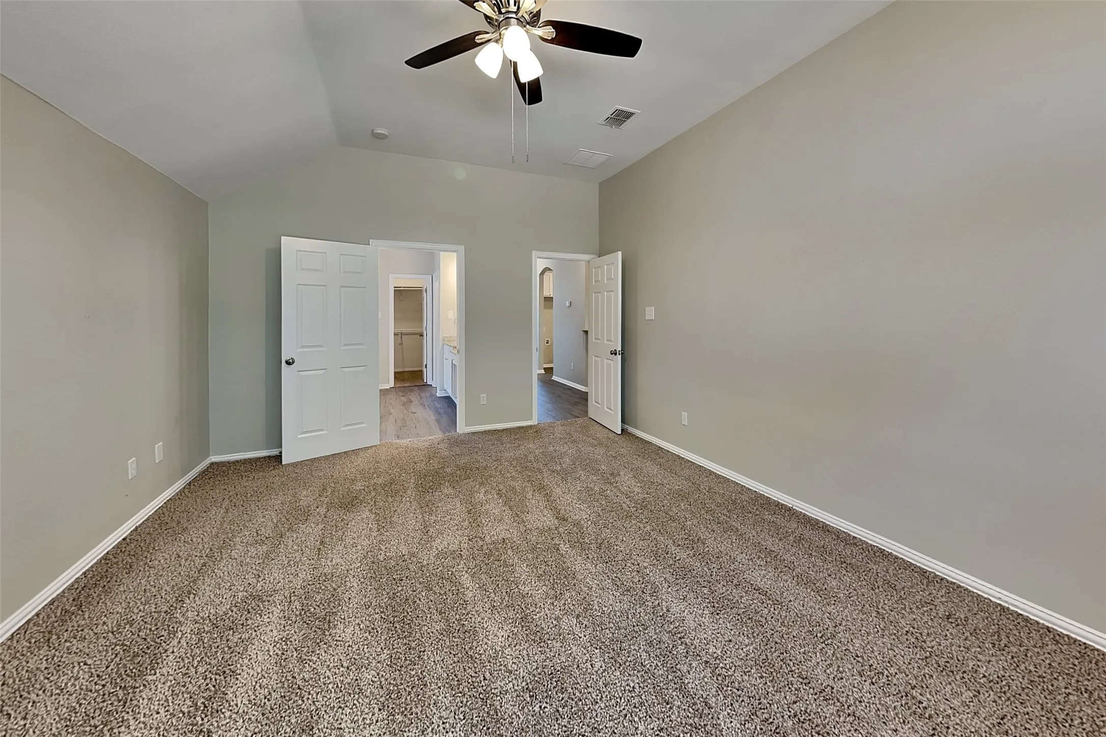 Single Family Residence For Rent in Denton County , 2105 Peacock Lane, Corinth, Texas 76210, 4 Bedroom, 2 Bathroom, 2 Garage spaces, 2,374 Sqft, built in 1999, mls#21367278, Real Estate Agent in Corinth, Homes For Rent in Denton county, Homes For Rent in Corinth, Realtor in Corinth Texas, Real Estate Brokerage Independent Realty Texas, Luminita Cordes Realtor