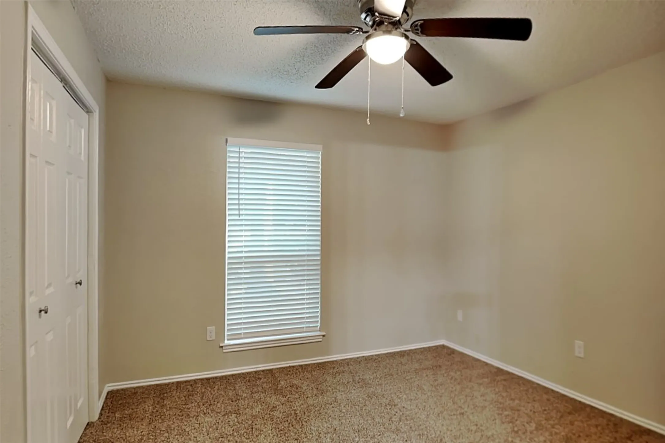 Single Family Residence For Rent in Dallas County , 5002 Woodmeadow Drive, Garland, Texas 75043, 3 Bedroom, 2 Bathroom, 2 Garage spaces, 1,574 Sqft, built in 1980, mls#21367280, Real Estate Agent in Garland, Homes For Rent in Dallas county, Homes For Rent in Garland, Realtor in Garland Texas, Real Estate Brokerage Independent Realty Texas, Luminita Cordes Realtor
