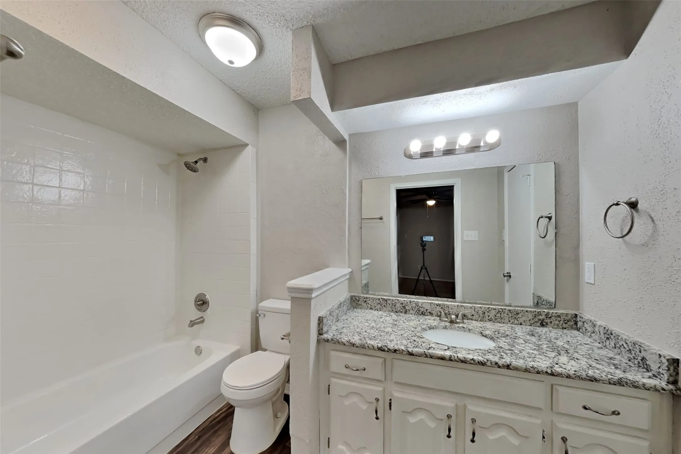 Single Family Residence For Rent in Dallas County , 5002 Woodmeadow Drive, Garland, Texas 75043, 3 Bedroom, 2 Bathroom, 2 Garage spaces, 1,574 Sqft, built in 1980, mls#21367280, Real Estate Agent in Garland, Homes For Rent in Dallas county, Homes For Rent in Garland, Realtor in Garland Texas, Real Estate Brokerage Independent Realty Texas, Luminita Cordes Realtor