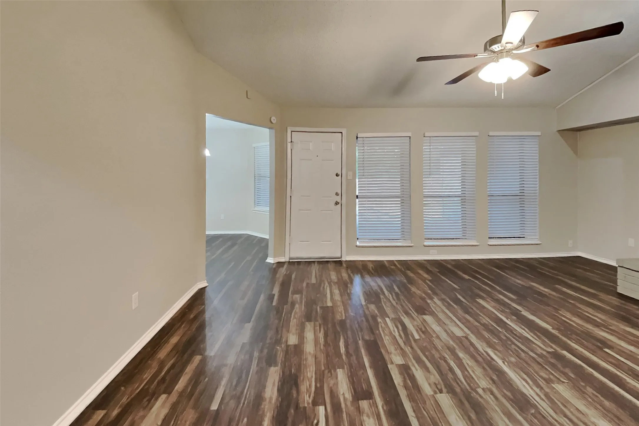 Single Family Residence For Rent in Dallas County , 5002 Woodmeadow Drive, Garland, Texas 75043, 3 Bedroom, 2 Bathroom, 2 Garage spaces, 1,574 Sqft, built in 1980, mls#21367280, Real Estate Agent in Garland, Homes For Rent in Dallas county, Homes For Rent in Garland, Realtor in Garland Texas, Real Estate Brokerage Independent Realty Texas, Luminita Cordes Realtor