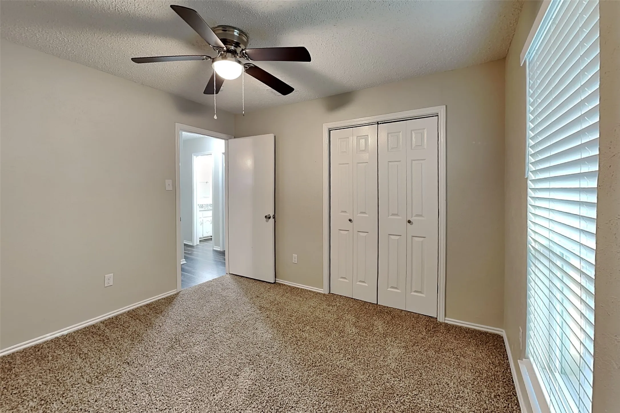 Single Family Residence For Rent in Dallas County , 5002 Woodmeadow Drive, Garland, Texas 75043, 3 Bedroom, 2 Bathroom, 2 Garage spaces, 1,574 Sqft, built in 1980, mls#21367280, Real Estate Agent in Garland, Homes For Rent in Dallas county, Homes For Rent in Garland, Realtor in Garland Texas, Real Estate Brokerage Independent Realty Texas, Luminita Cordes Realtor