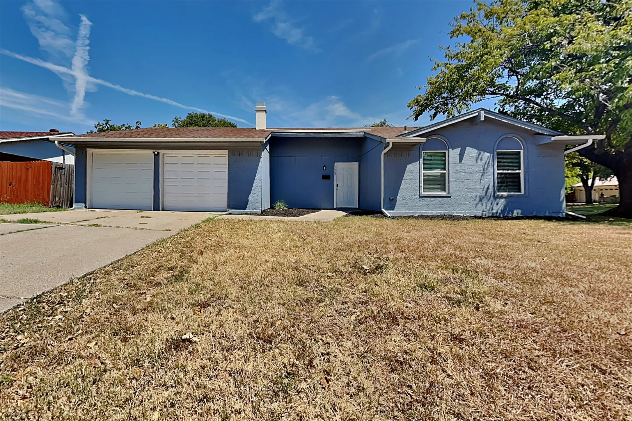 Single Family Residence For Rent in Dallas County , 622 W Springdale Lane, Grand Prairie, Texas 75052, 3 Bedroom, 2 Bathroom, 2 Garage spaces, 1,247 Sqft, built in 1969, mls#21367281, Real Estate Agent in Grand Prairie, Homes For Rent in Dallas county, Homes For Rent in Grand Prairie, Realtor in Grand Prairie Texas, Real Estate Brokerage Independent Realty Texas, Luminita Cordes Realtor