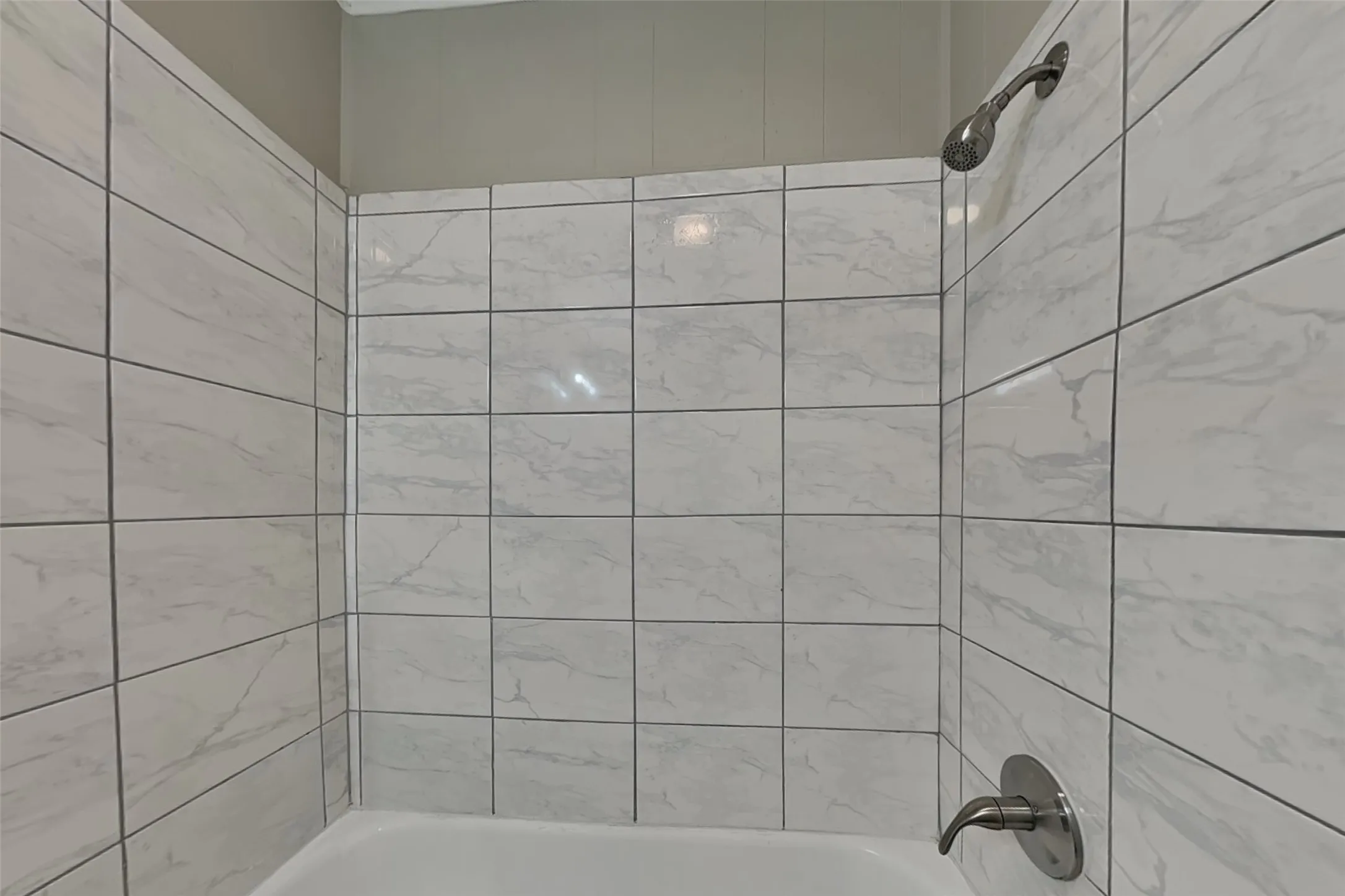 Single Family Residence For Rent in Dallas County , 622 W Springdale Lane, Grand Prairie, Texas 75052, 3 Bedroom, 2 Bathroom, 2 Garage spaces, 1,247 Sqft, built in 1969, mls#21367281, Real Estate Agent in Grand Prairie, Homes For Rent in Dallas county, Homes For Rent in Grand Prairie, Realtor in Grand Prairie Texas, Real Estate Brokerage Independent Realty Texas, Luminita Cordes Realtor