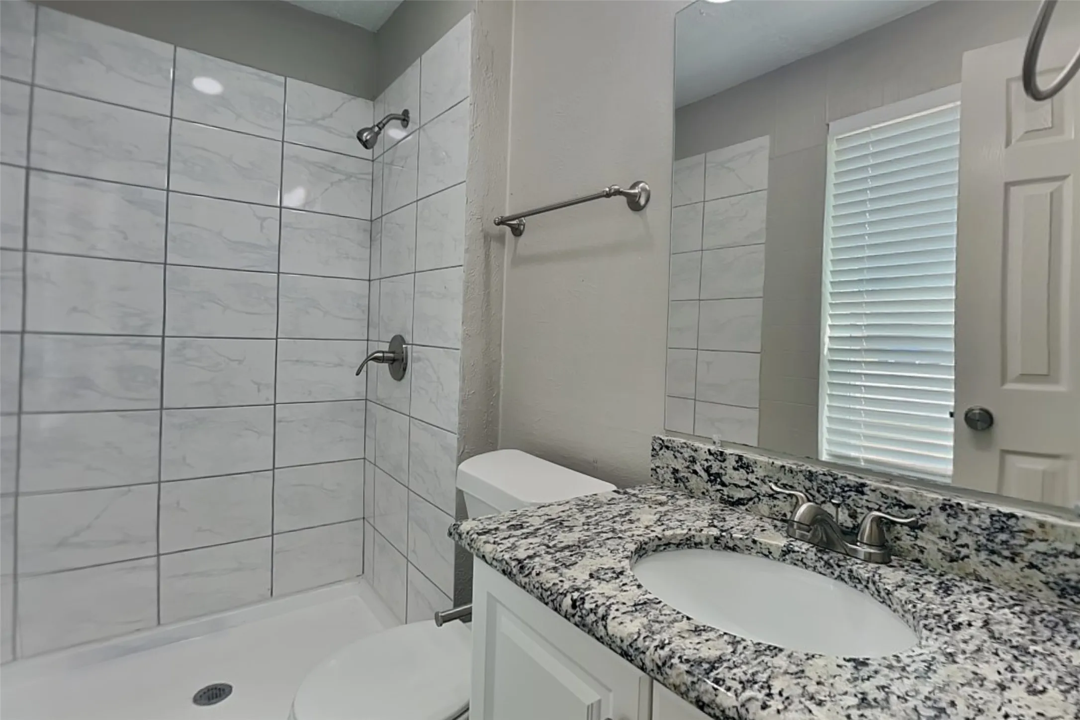 Single Family Residence For Rent in Dallas County , 622 W Springdale Lane, Grand Prairie, Texas 75052, 3 Bedroom, 2 Bathroom, 2 Garage spaces, 1,247 Sqft, built in 1969, mls#21367281, Real Estate Agent in Grand Prairie, Homes For Rent in Dallas county, Homes For Rent in Grand Prairie, Realtor in Grand Prairie Texas, Real Estate Brokerage Independent Realty Texas, Luminita Cordes Realtor