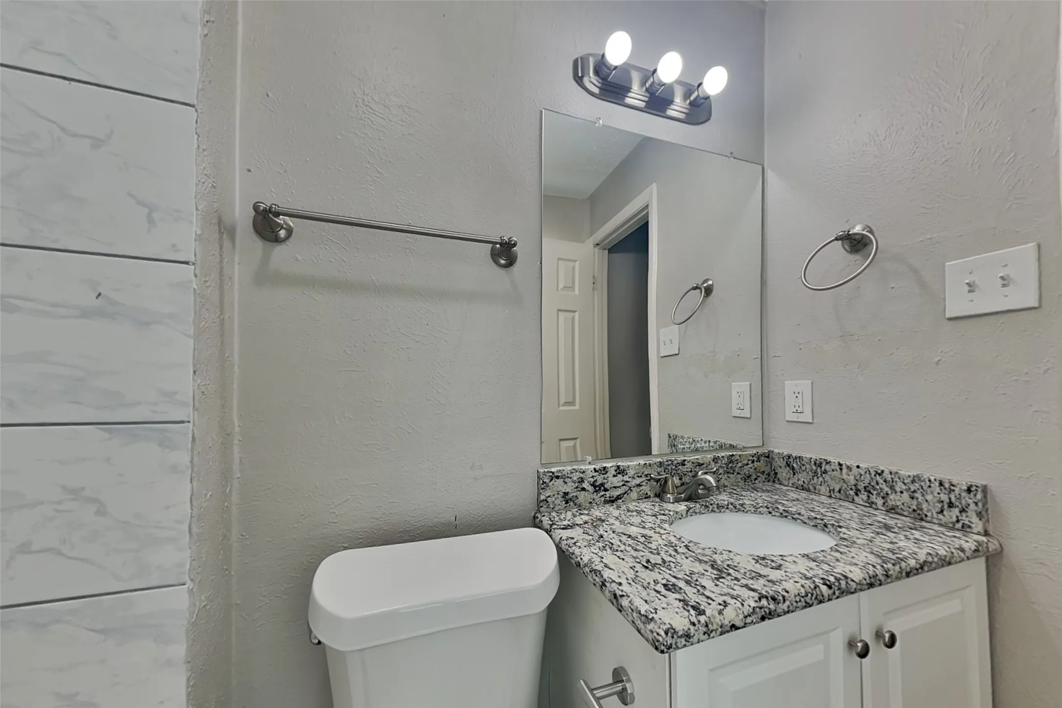 Single Family Residence For Rent in Dallas County , 622 W Springdale Lane, Grand Prairie, Texas 75052, 3 Bedroom, 2 Bathroom, 2 Garage spaces, 1,247 Sqft, built in 1969, mls#21367281, Real Estate Agent in Grand Prairie, Homes For Rent in Dallas county, Homes For Rent in Grand Prairie, Realtor in Grand Prairie Texas, Real Estate Brokerage Independent Realty Texas, Luminita Cordes Realtor