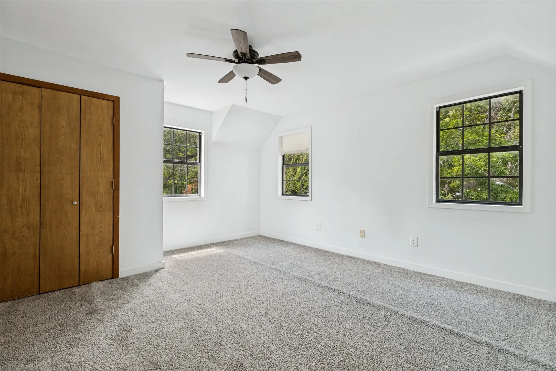 Single Family Residence For Sale in Collin County , 8741 County Road 863, Princeton, Texas 75407, 3 Bedroom, 3 Bathroom, 2 Garage spaces, 1,888 Sqft, built in 1984, mls#21367282, Real Estate Agent in Princeton, Homes For Sale in Collin county, Homes For Sale in Princeton, Realtor in Princeton Texas, Real Estate Brokerage Independent Realty Texas, Luminita Cordes Realtor