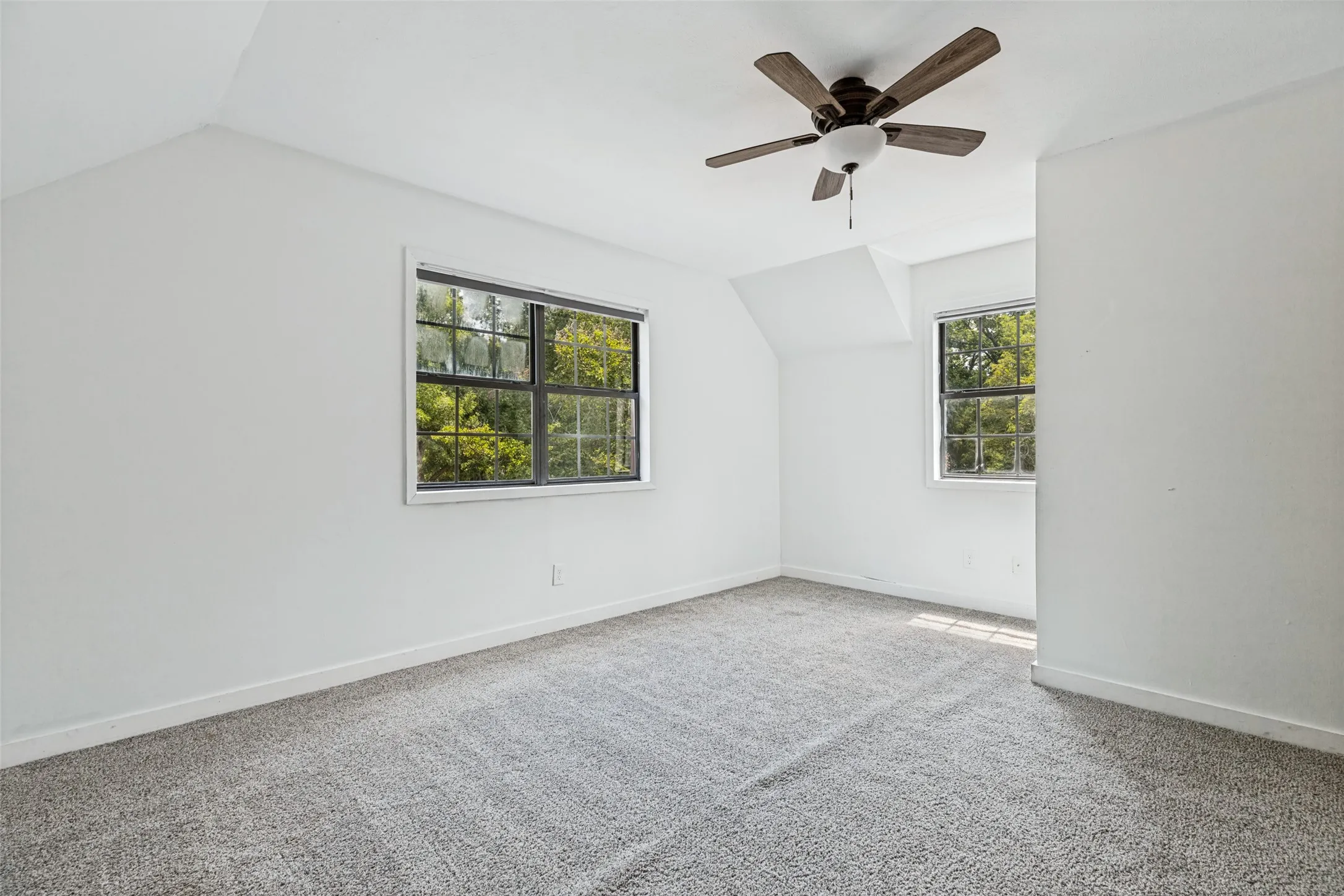 Single Family Residence For Sale in Collin County , 8741 County Road 863, Princeton, Texas 75407, 3 Bedroom, 3 Bathroom, 2 Garage spaces, 1,888 Sqft, built in 1984, mls#21367282, Real Estate Agent in Princeton, Homes For Sale in Collin county, Homes For Sale in Princeton, Realtor in Princeton Texas, Real Estate Brokerage Independent Realty Texas, Luminita Cordes Realtor