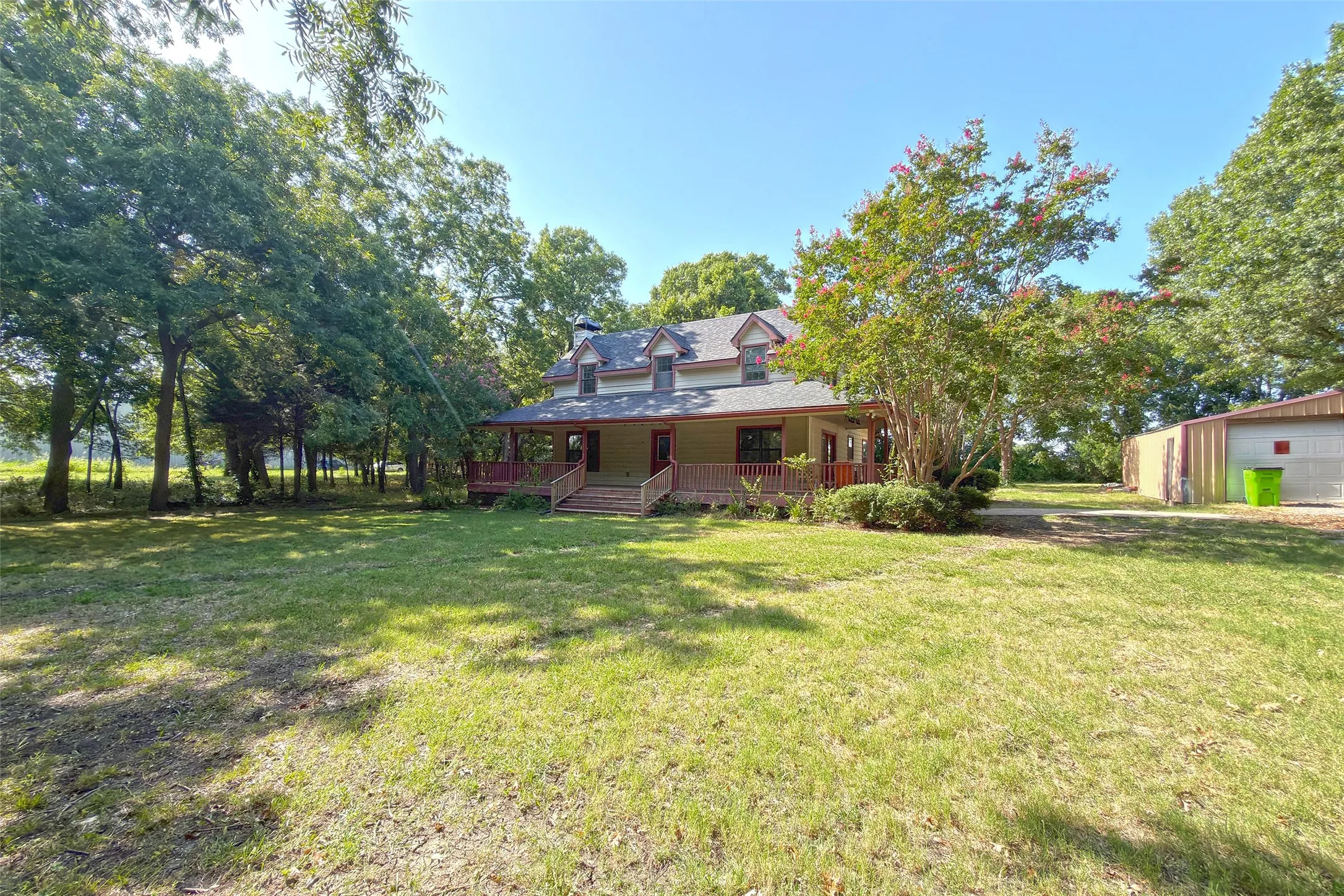 Single Family Residence For Sale in Collin County , 8741 County Road 863, Princeton, Texas 75407, 3 Bedroom, 3 Bathroom, 2 Garage spaces, 1,888 Sqft, built in 1984, mls#21367282, Real Estate Agent in Princeton, Homes For Sale in Collin county, Homes For Sale in Princeton, Realtor in Princeton Texas, Real Estate Brokerage Independent Realty Texas, Luminita Cordes Realtor