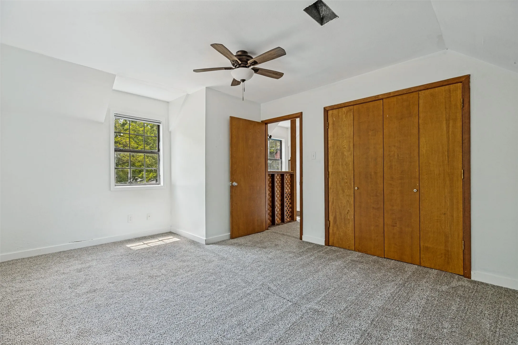 Single Family Residence For Sale in Collin County , 8741 County Road 863, Princeton, Texas 75407, 3 Bedroom, 3 Bathroom, 2 Garage spaces, 1,888 Sqft, built in 1984, mls#21367282, Real Estate Agent in Princeton, Homes For Sale in Collin county, Homes For Sale in Princeton, Realtor in Princeton Texas, Real Estate Brokerage Independent Realty Texas, Luminita Cordes Realtor