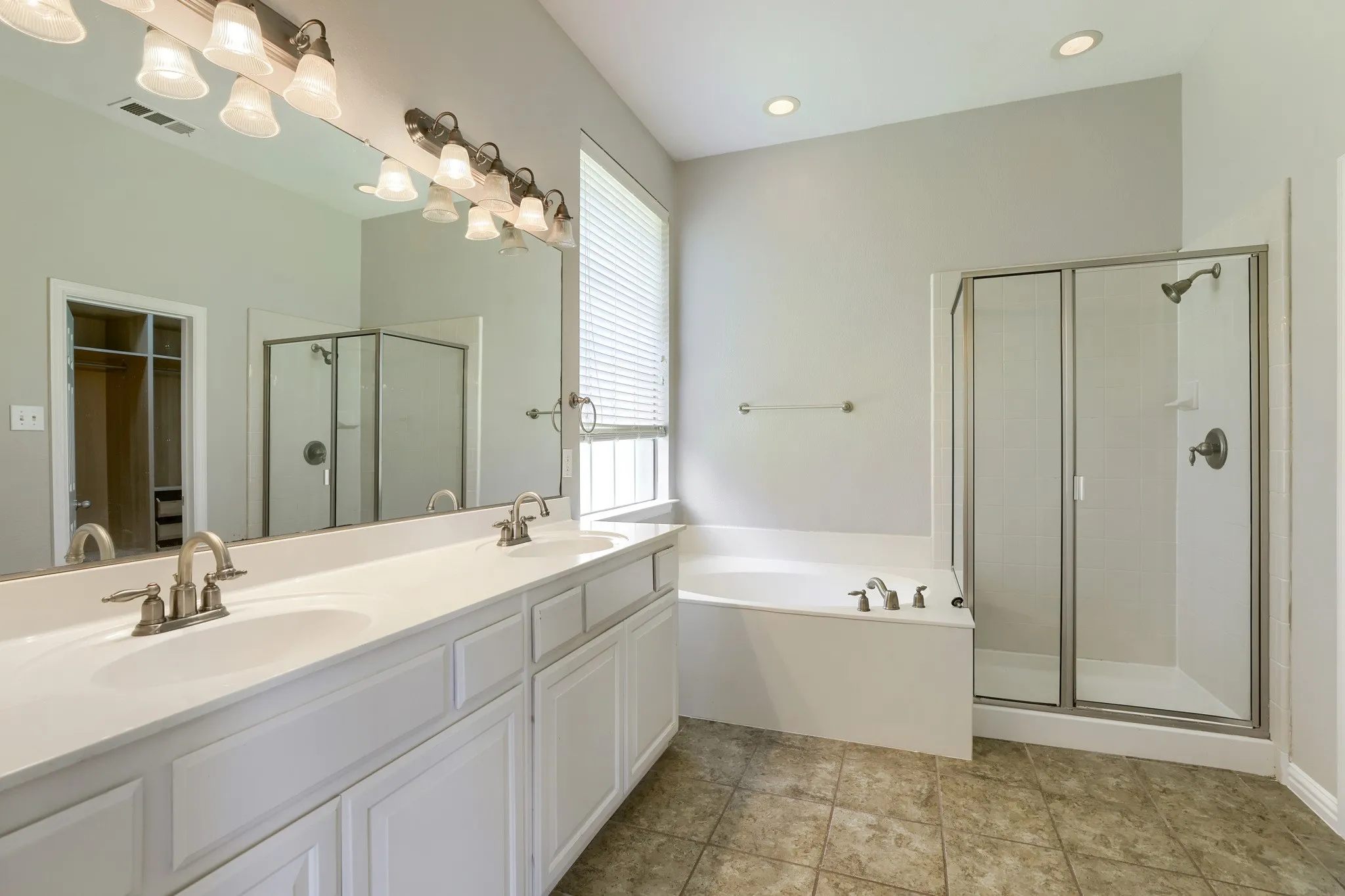 Single Family Residence For Sale in Tarrant County , 6919 Navigation Drive, Grand Prairie, Texas 75054, 5 Bedroom, 2 Bathroom, 2 Garage spaces, 3,288 Sqft, built in 2005, mls#21363943, Real Estate Agent in Grand Prairie, Homes For Sale in Tarrant county, Homes For Sale in Grand Prairie, Realtor in Grand Prairie Texas, Real Estate Brokerage Independent Realty Texas, Luminita Cordes Realtor