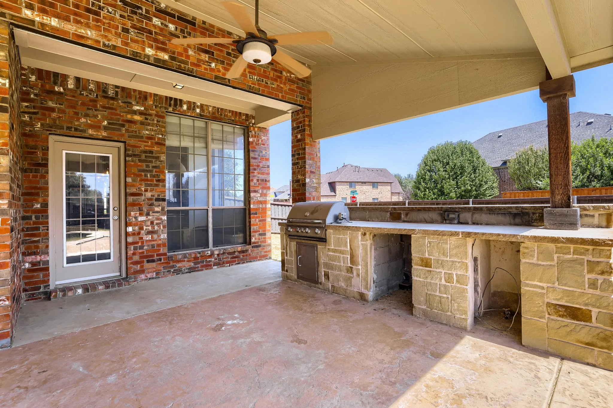 Single Family Residence For Sale in Tarrant County , 6919 Navigation Drive, Grand Prairie, Texas 75054, 5 Bedroom, 2 Bathroom, 2 Garage spaces, 3,288 Sqft, built in 2005, mls#21363943, Real Estate Agent in Grand Prairie, Homes For Sale in Tarrant county, Homes For Sale in Grand Prairie, Realtor in Grand Prairie Texas, Real Estate Brokerage Independent Realty Texas, Luminita Cordes Realtor