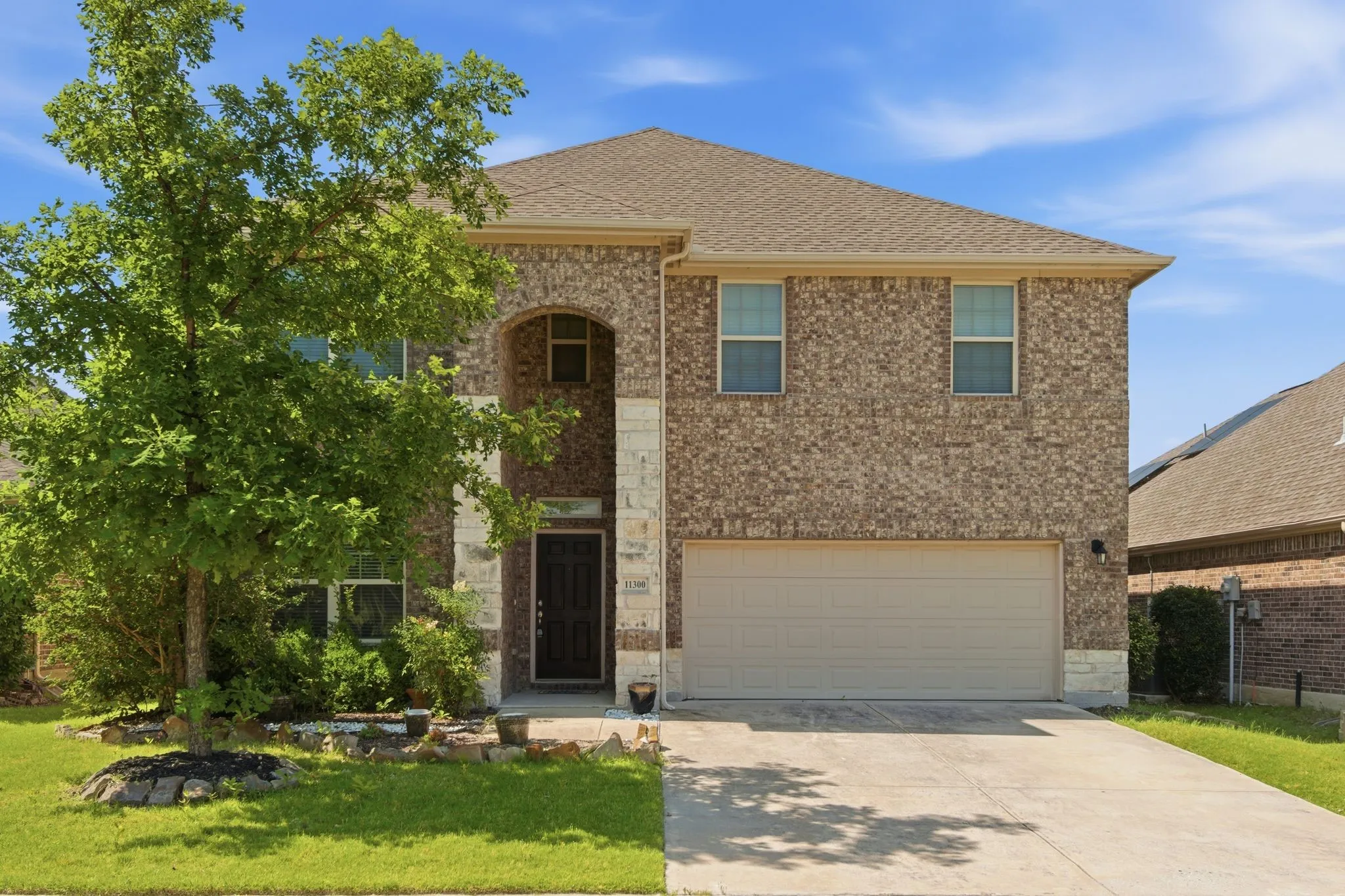 Single Family Residence For Rent in Denton County , 11300 Hubbard Creek Drive, Frisco, Texas 75036, 4 Bedroom, 4 Bathroom, 2 Garage spaces, 3,158 Sqft, built in 2015, mls#21367285, Real Estate Agent in Frisco, Homes For Rent in Denton county, Homes For Rent in Frisco, Realtor in Frisco Texas, Real Estate Brokerage Independent Realty Texas, Luminita Cordes Realtor