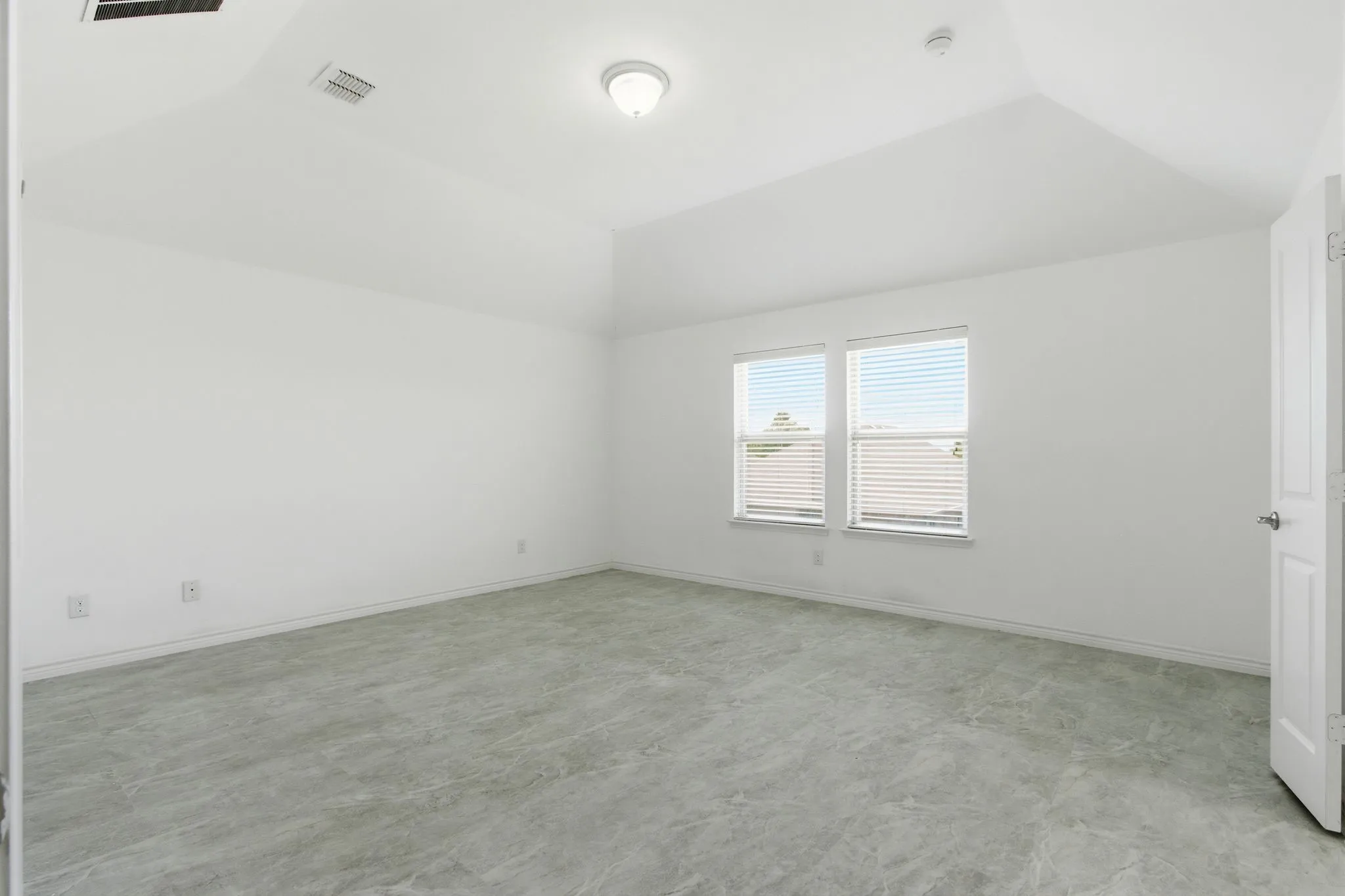 Single Family Residence For Rent in Denton County , 11300 Hubbard Creek Drive, Frisco, Texas 75036, 4 Bedroom, 4 Bathroom, 2 Garage spaces, 3,158 Sqft, built in 2015, mls#21367285, Real Estate Agent in Frisco, Homes For Rent in Denton county, Homes For Rent in Frisco, Realtor in Frisco Texas, Real Estate Brokerage Independent Realty Texas, Luminita Cordes Realtor