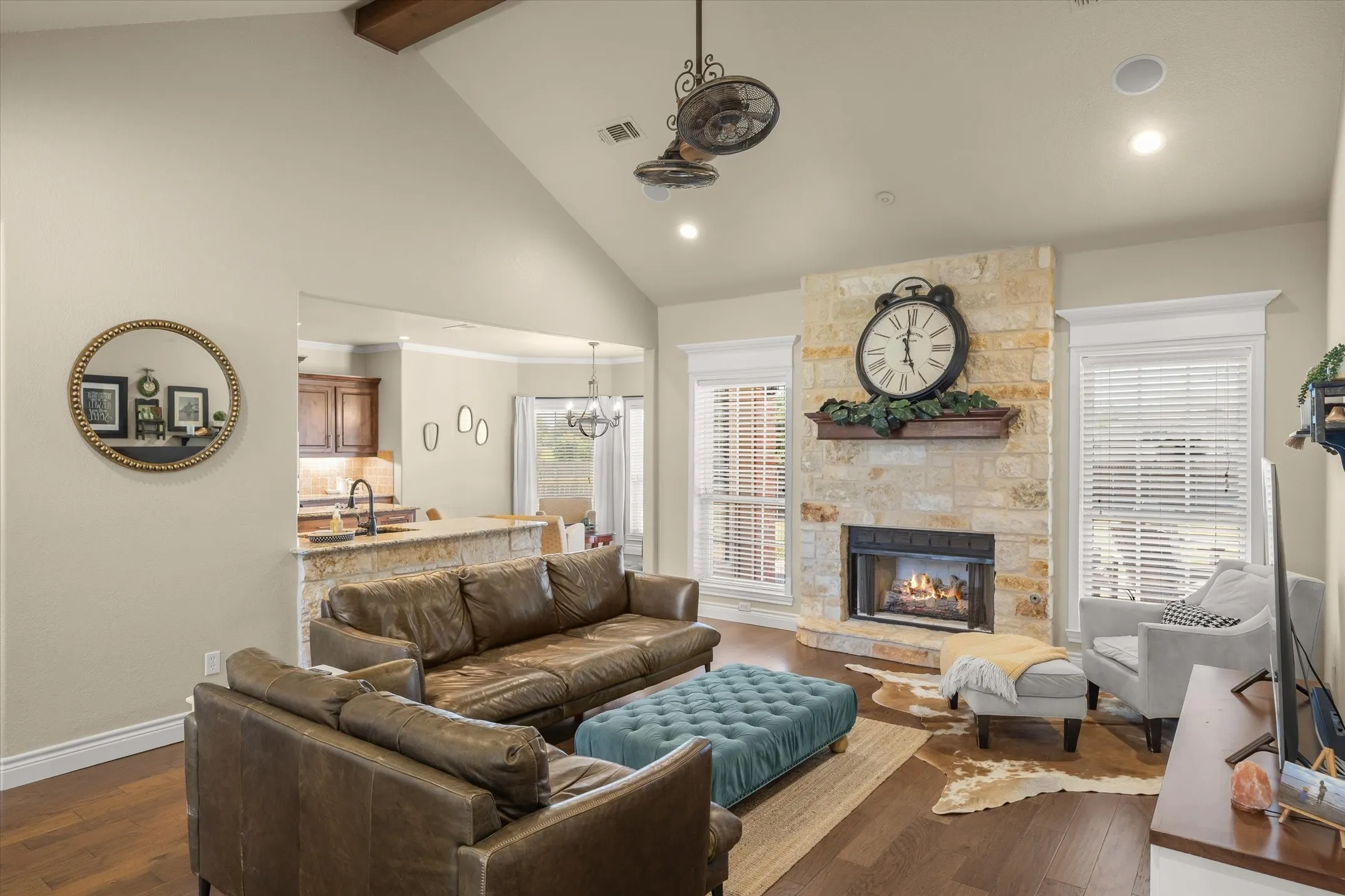 Single Family Residence For Sale in Van Zandt County , 117 Lake Meadow Boulevard, Canton, Texas 75103, 4 Bedroom, 4 Bathroom, 2 Garage spaces, 3,107 Sqft, built in 2001, mls#21365995, Real Estate Agent in Canton, Homes For Sale in Van Zandt county, Homes For Sale in Canton, Realtor in Canton Texas, Real Estate Brokerage Independent Realty Texas, Luminita Cordes Realtor
