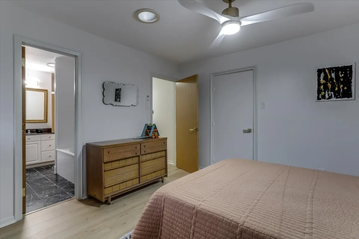 Single Family Residence For Sale in Dallas County , 1729 Boca Chica Drive, Dallas, Texas 75232, 4 Bedroom, 2 Bathroom, 2 Garage spaces, 3,966 Sqft, built in 1958, mls#21367290, Real Estate Agent in Dallas, Homes For Sale in Dallas county, Homes For Sale in Dallas, Realtor in Dallas Texas, Real Estate Brokerage Independent Realty Texas, Luminita Cordes Realtor