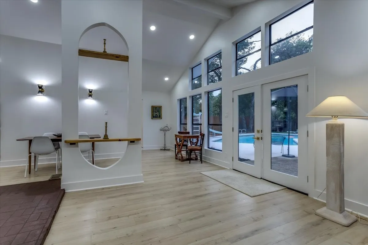 Single Family Residence For Sale in Dallas County , 1729 Boca Chica Drive, Dallas, Texas 75232, 4 Bedroom, 2 Bathroom, 2 Garage spaces, 3,966 Sqft, built in 1958, mls#21367290, Real Estate Agent in Dallas, Homes For Sale in Dallas county, Homes For Sale in Dallas, Realtor in Dallas Texas, Real Estate Brokerage Independent Realty Texas, Luminita Cordes Realtor