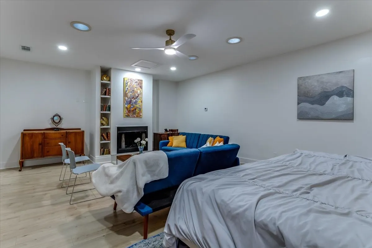 Single Family Residence For Sale in Dallas County , 1729 Boca Chica Drive, Dallas, Texas 75232, 4 Bedroom, 2 Bathroom, 2 Garage spaces, 3,966 Sqft, built in 1958, mls#21367290, Real Estate Agent in Dallas, Homes For Sale in Dallas county, Homes For Sale in Dallas, Realtor in Dallas Texas, Real Estate Brokerage Independent Realty Texas, Luminita Cordes Realtor